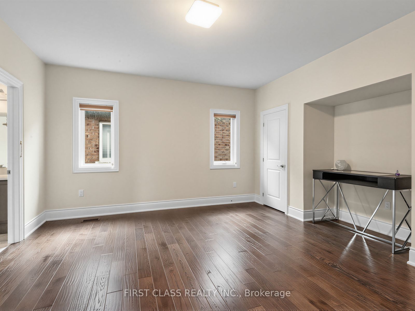 16 Macdonald Court Property Photo 34