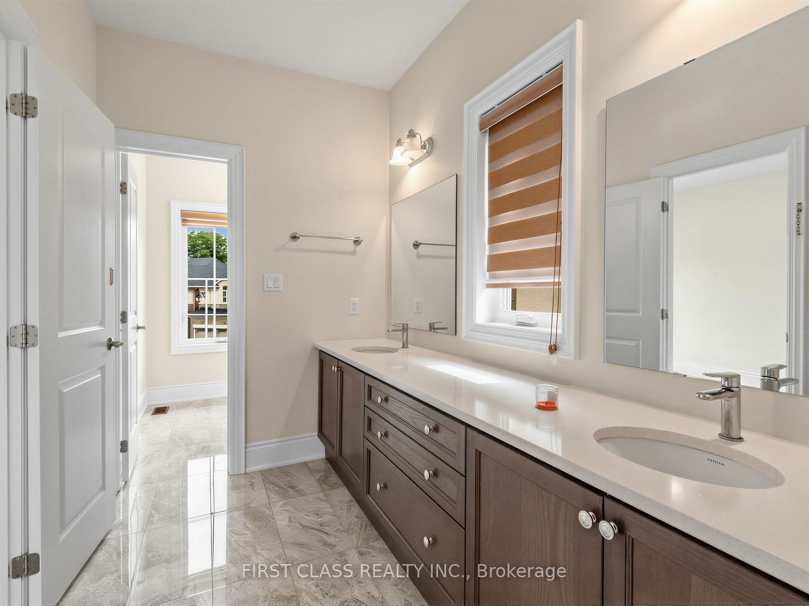 16 Macdonald Court Property Photo 35