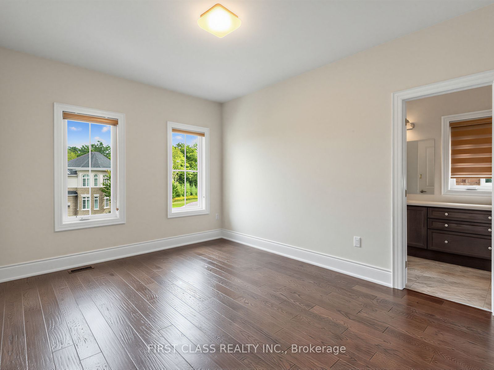 16 Macdonald Court Property Photo 36