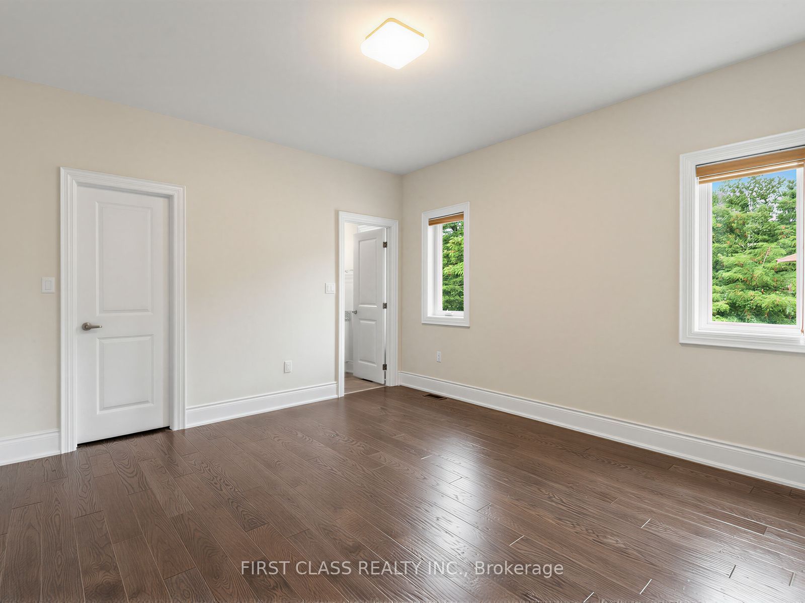 16 Macdonald Court Property Photo 37