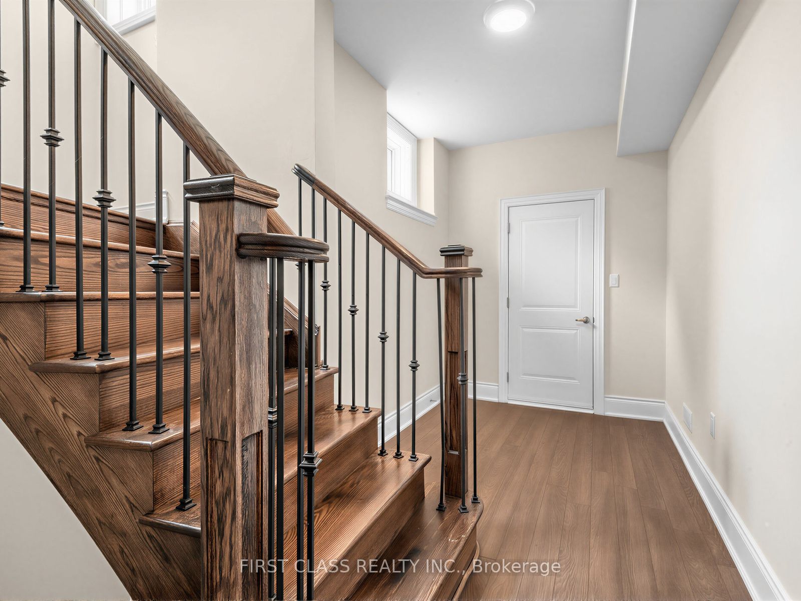 16 Macdonald Court Property Photo 40