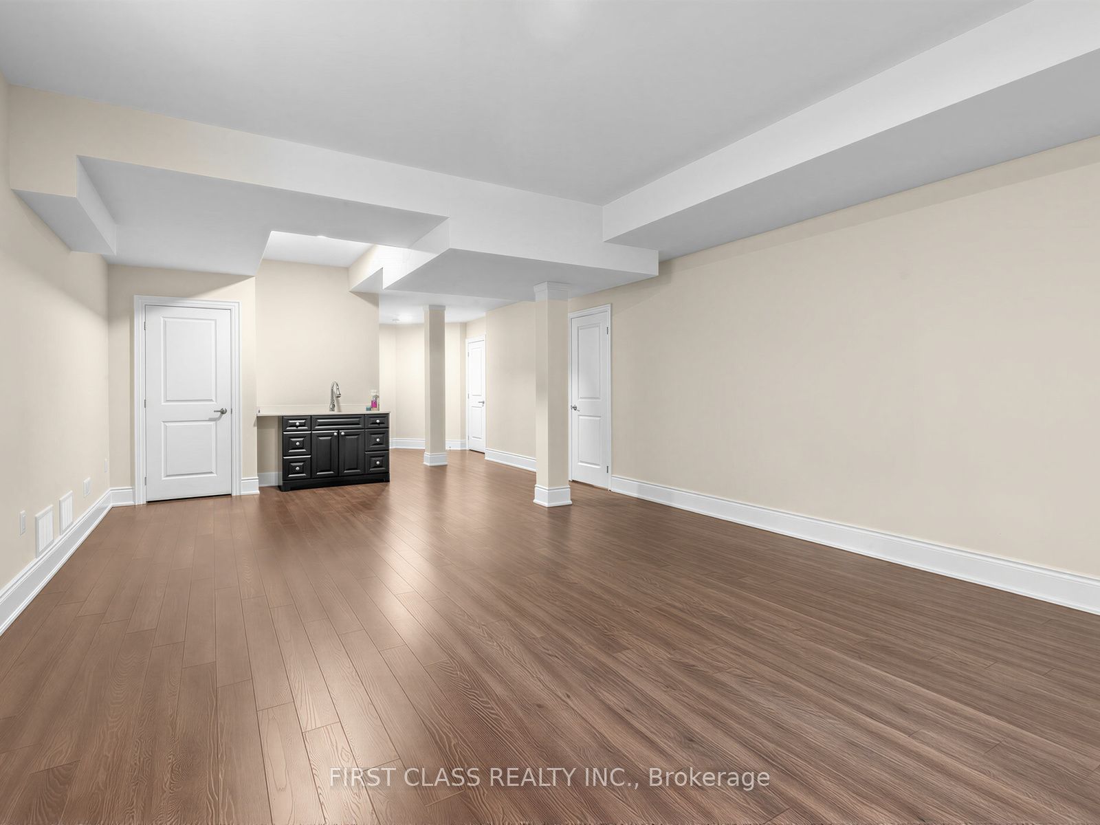 16 Macdonald Court Property Photo 44