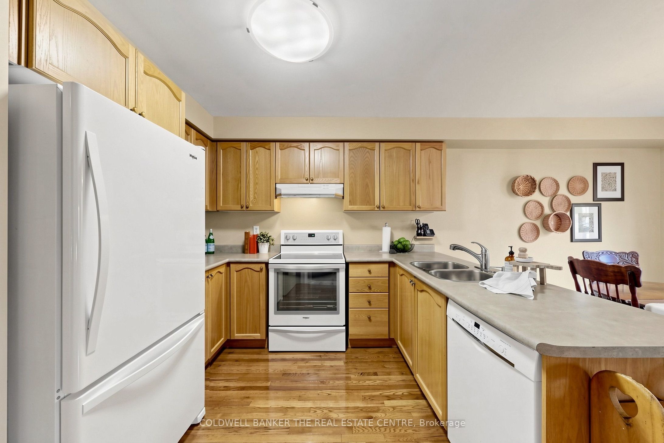 260 Flagstone Way Property Photo 4