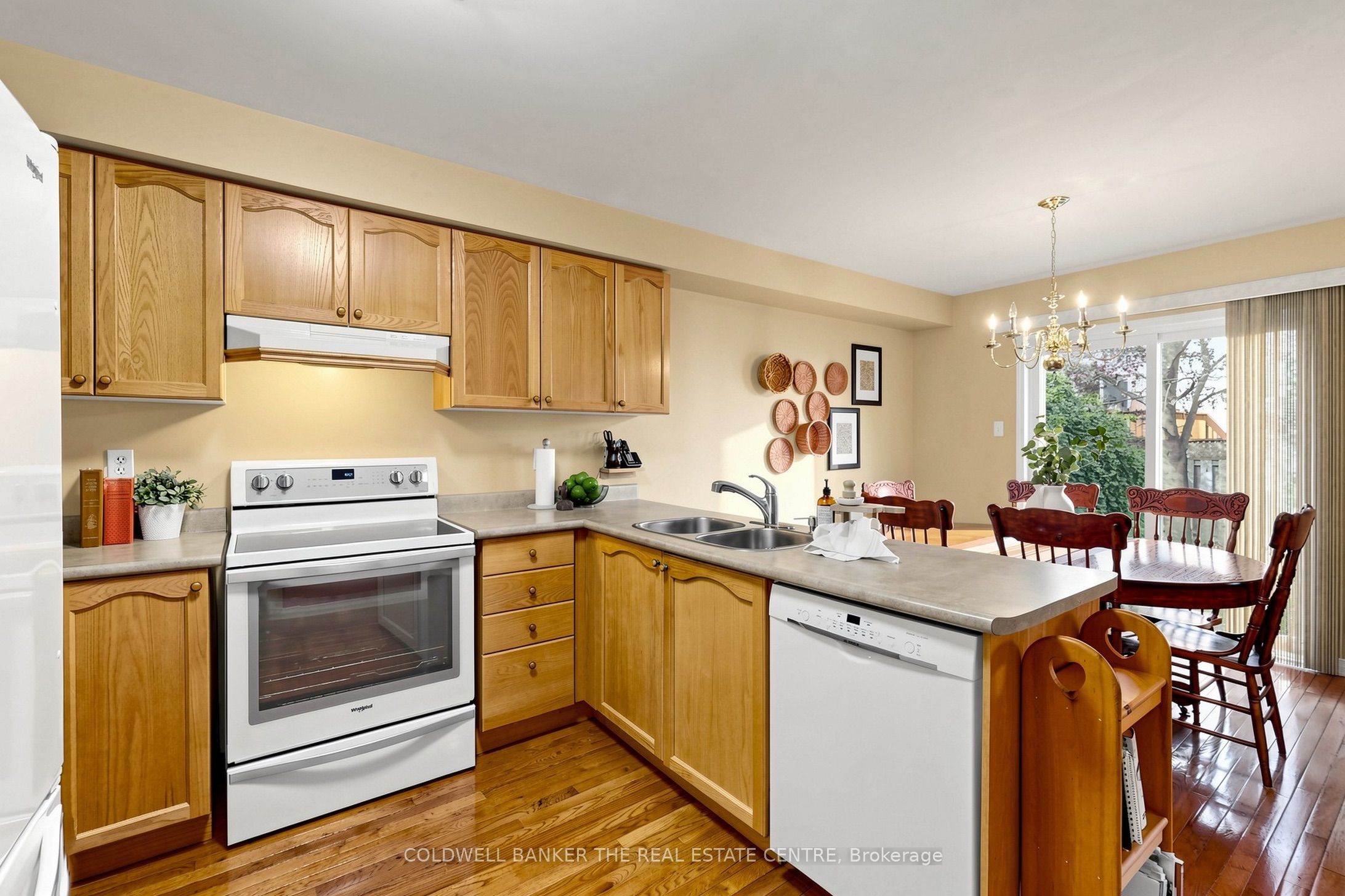 260 Flagstone Way Property Photo 6
