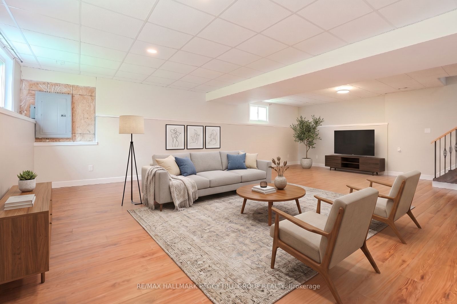 8747 10th Line Property Photo 14