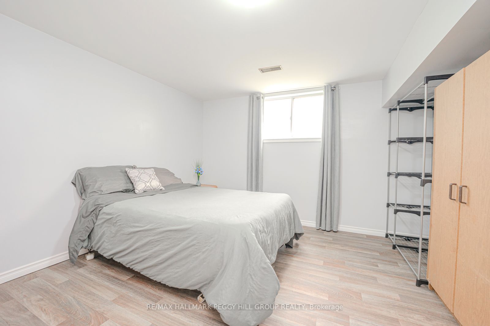 8747 10th Line Property Photo 16