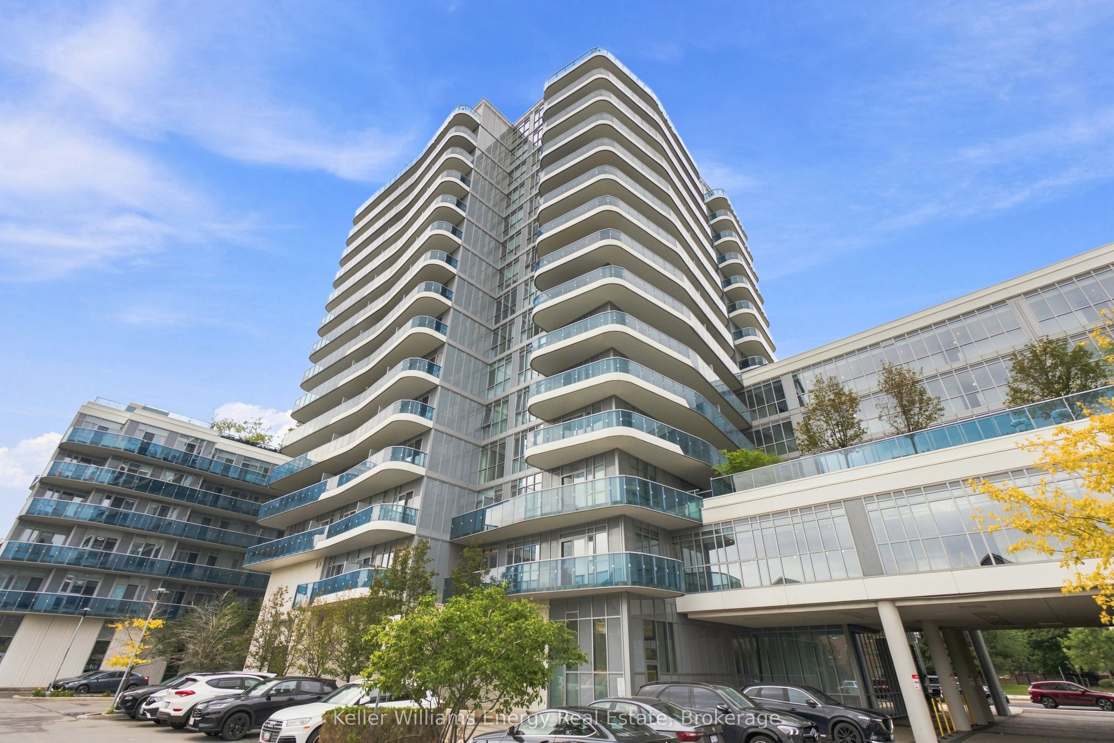 9471 Yonge Street 635 Property Photo 1