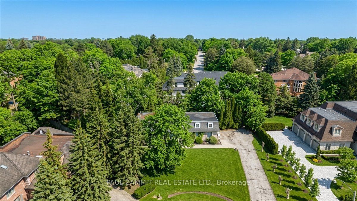 8 Lafayette Place Property Photo 10