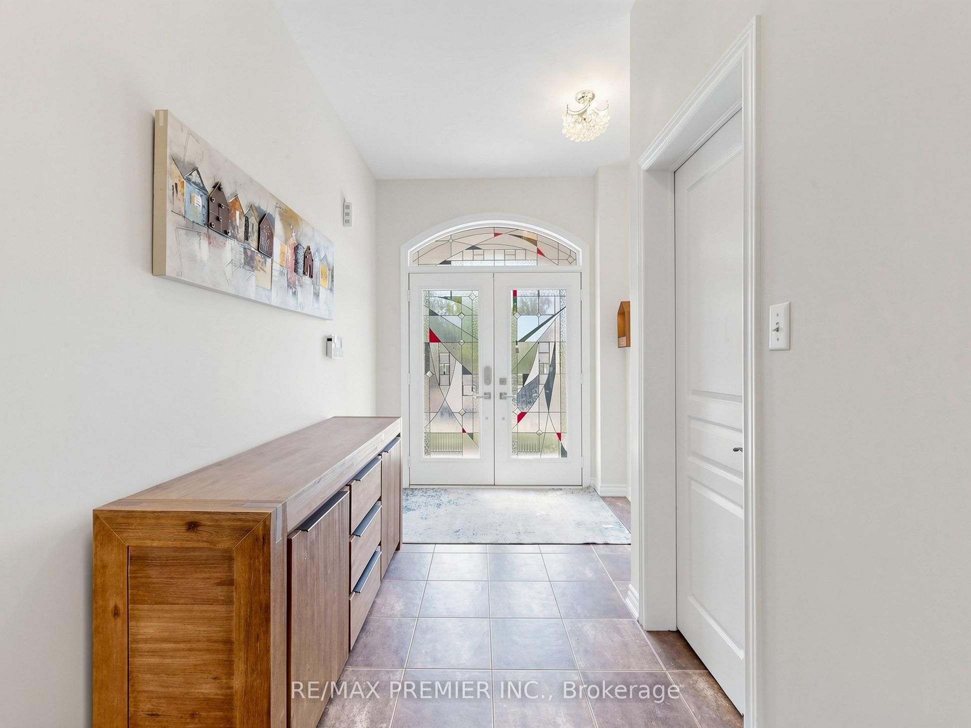 50 Ascalon Drive Property Photo 4