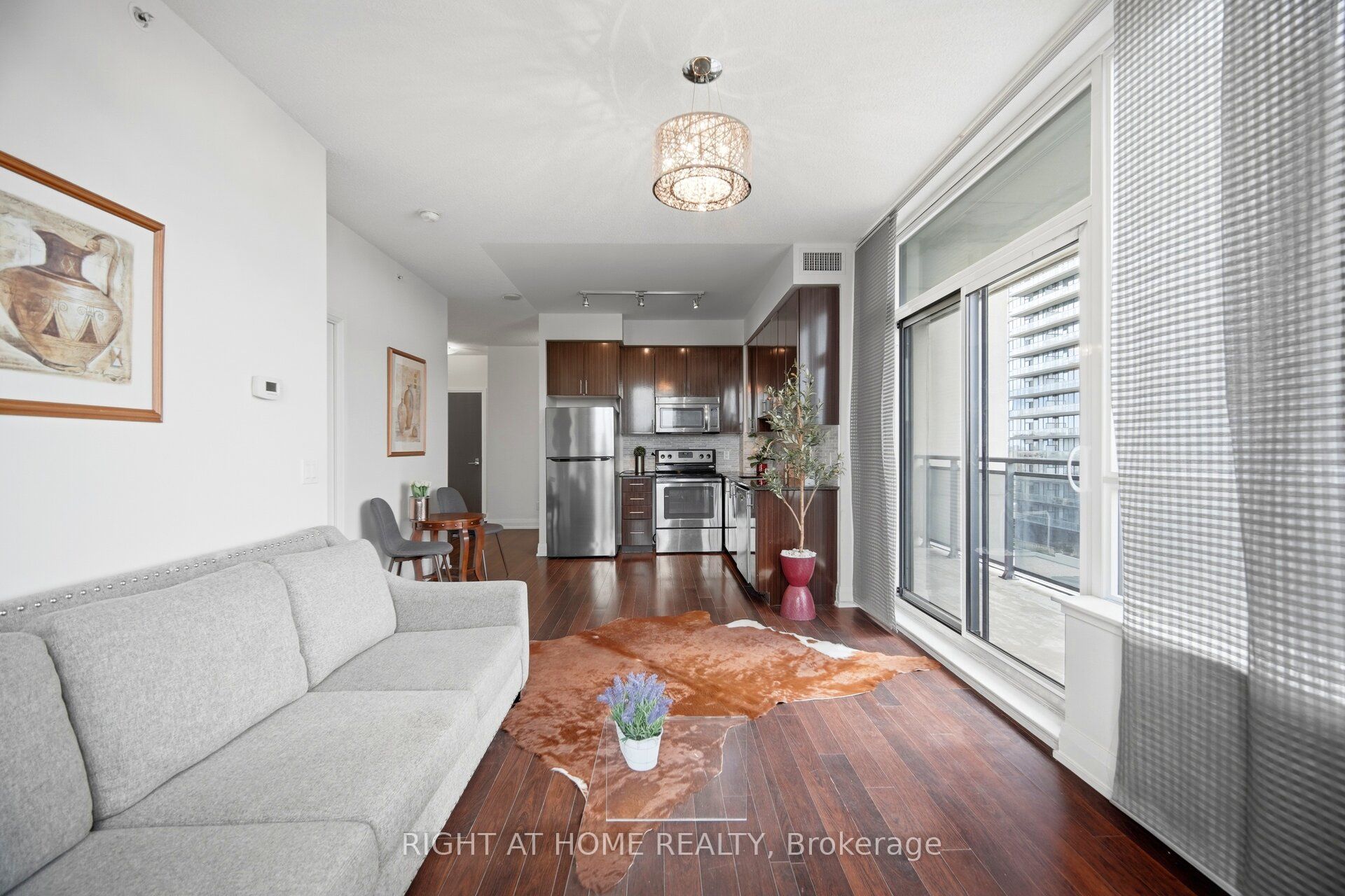 85 North Park Road 612 Property Photo 12