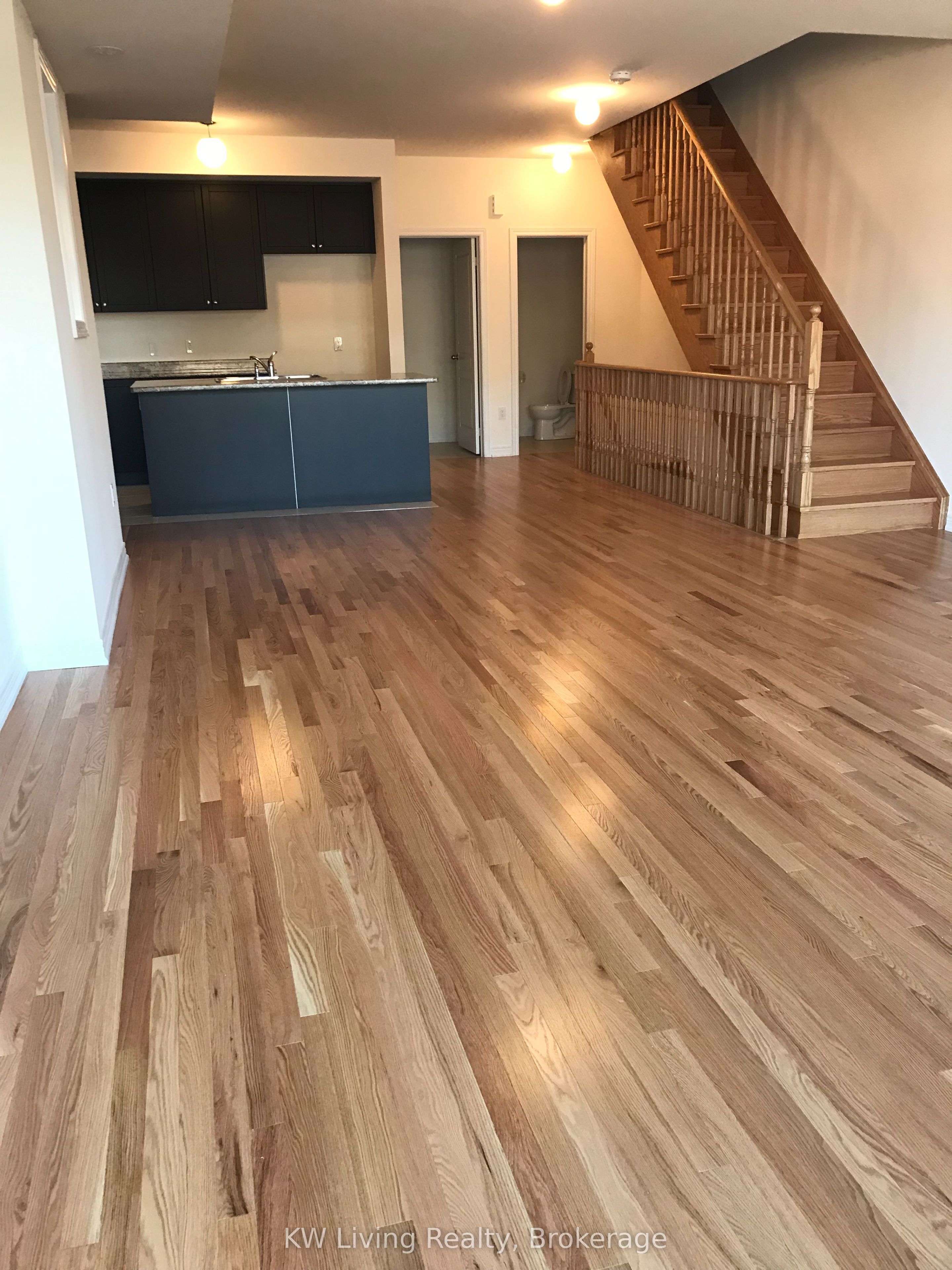 8 Nipigon Avenue Property Photo 9