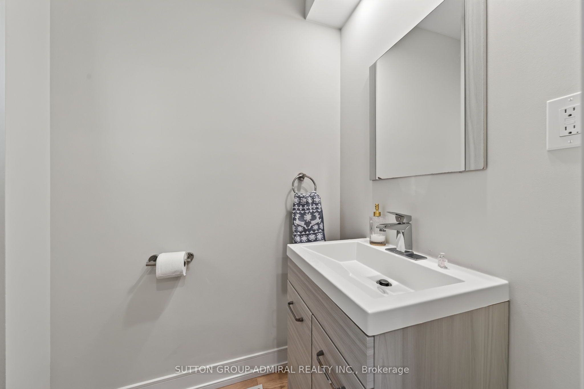 770 Pam Crescent Property Photo 32