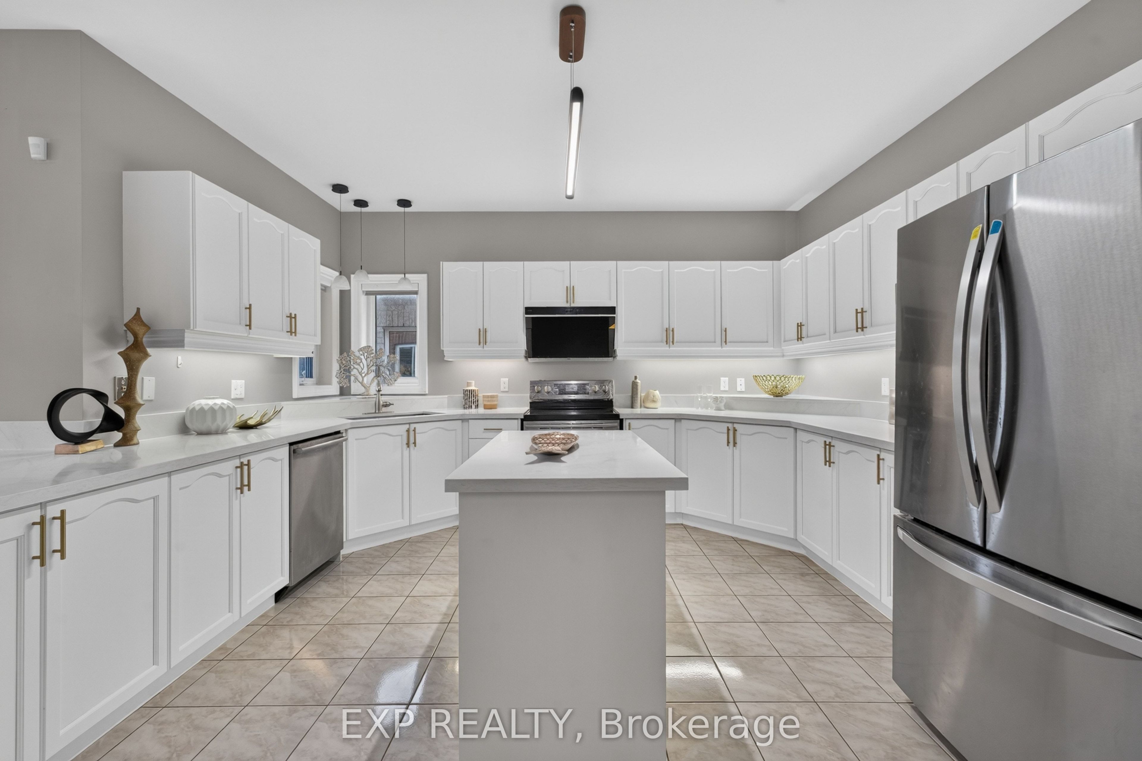 735 Foxcroft Boulevard Property Photo 14