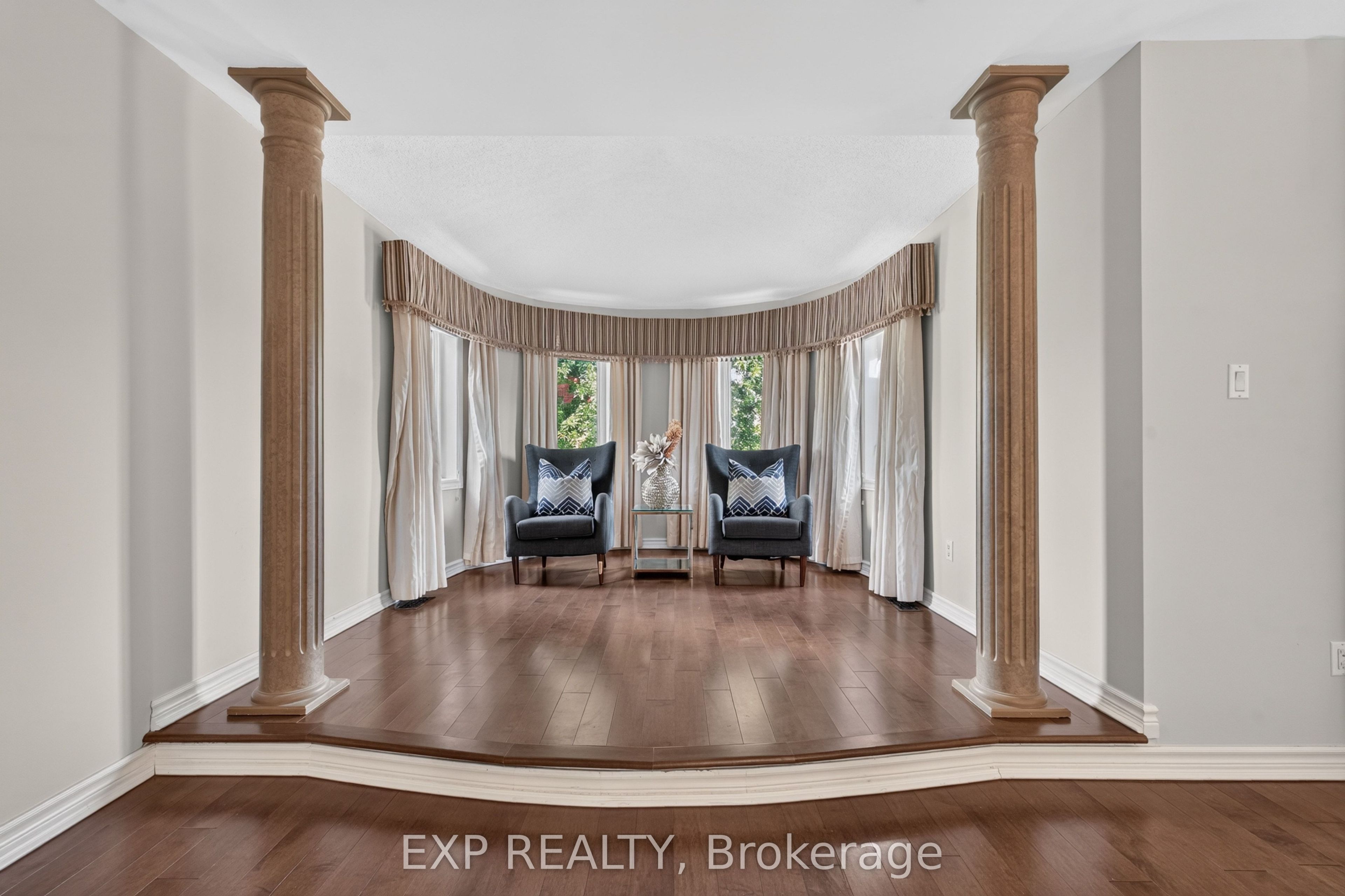 735 Foxcroft Boulevard Property Photo 32
