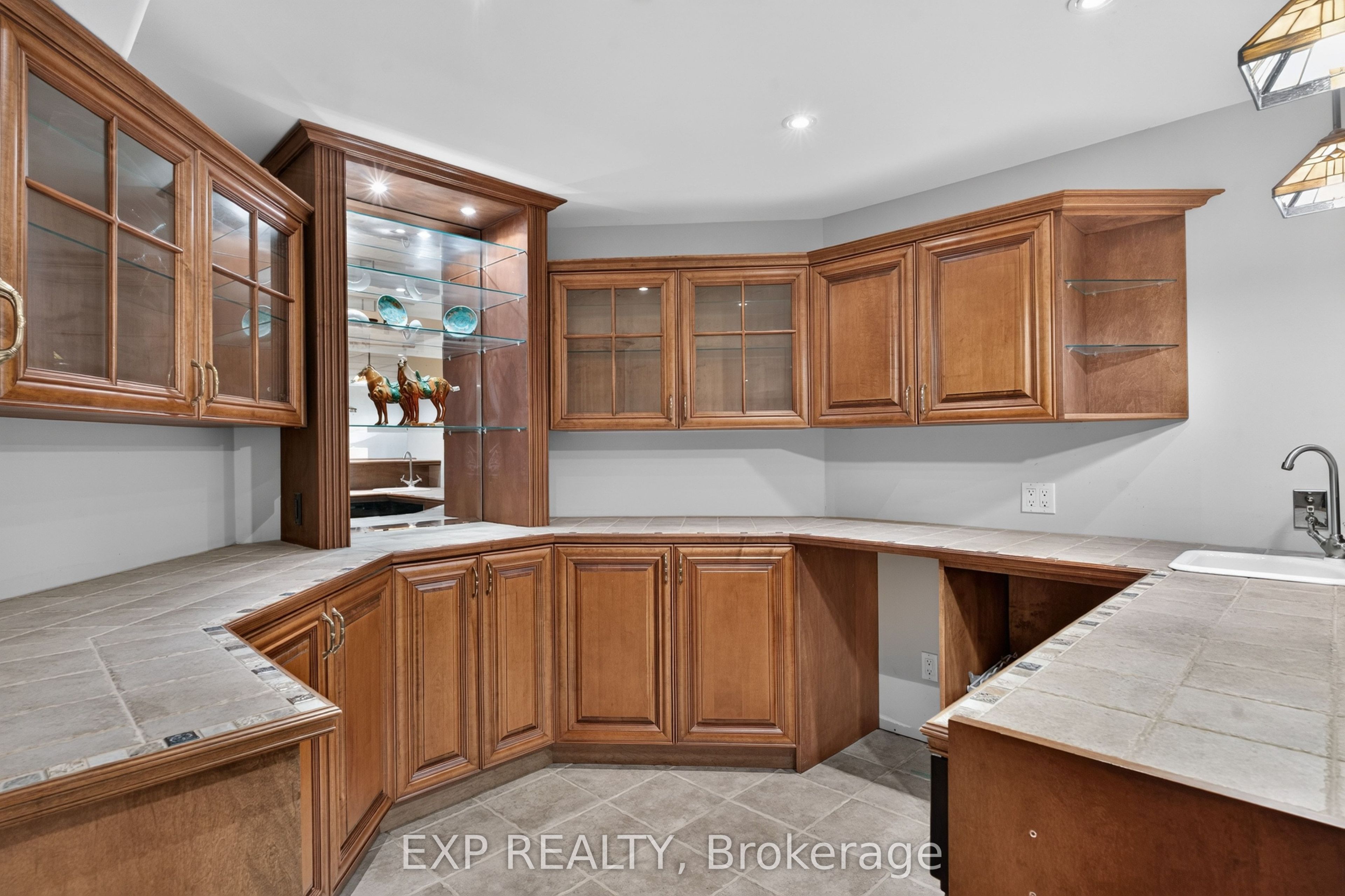 735 Foxcroft Boulevard Property Photo 42