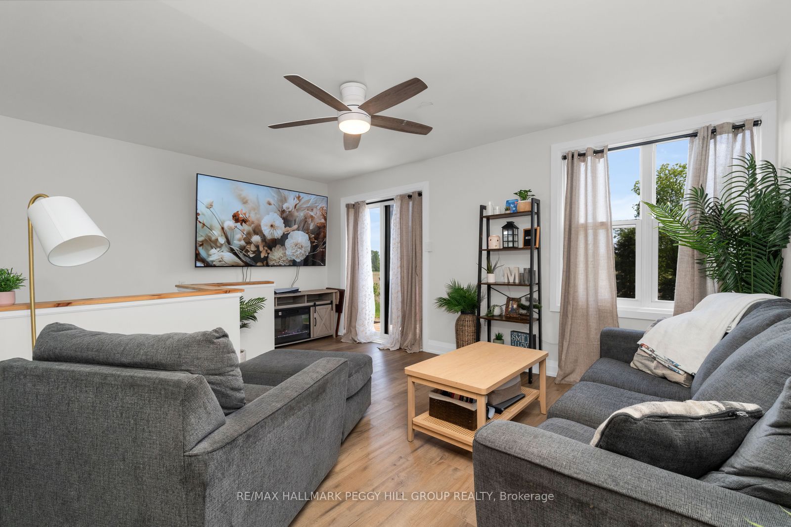 8709 9th Line Property Photo 4