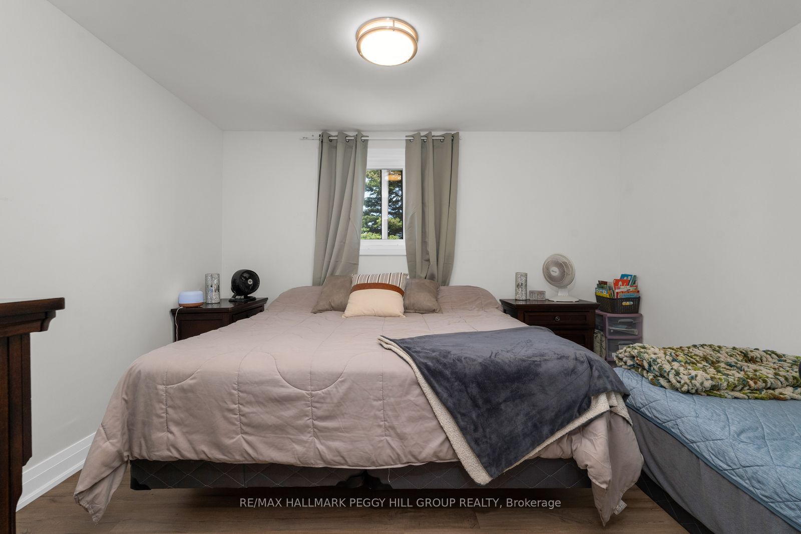8709 9th Line Property Photo 6