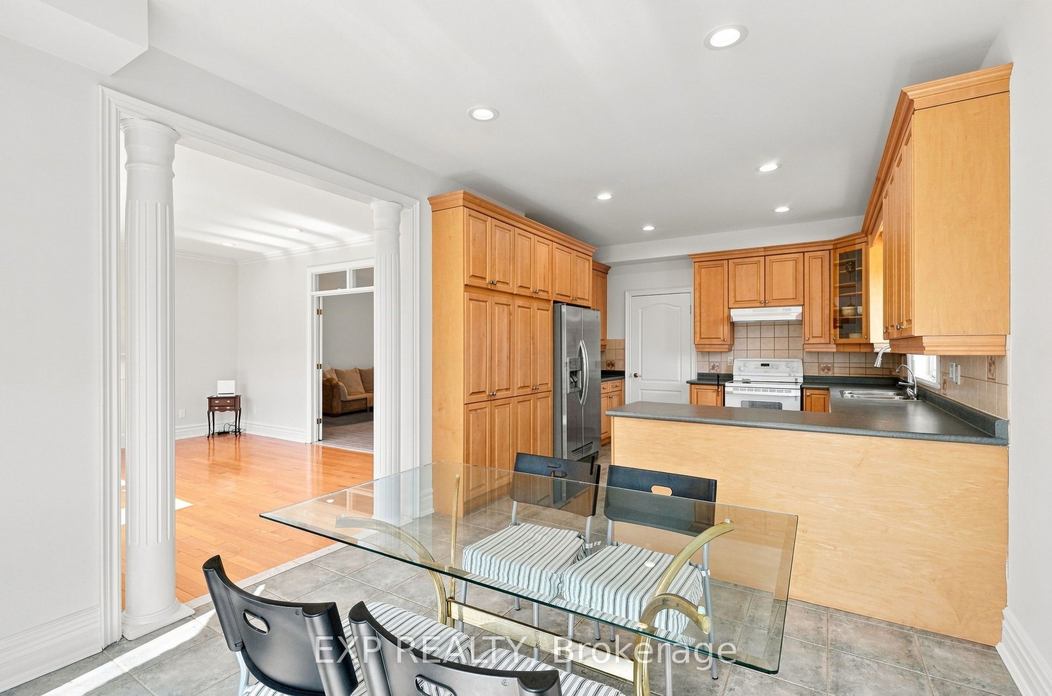 33 Valleyford Avenue Property Photo 3