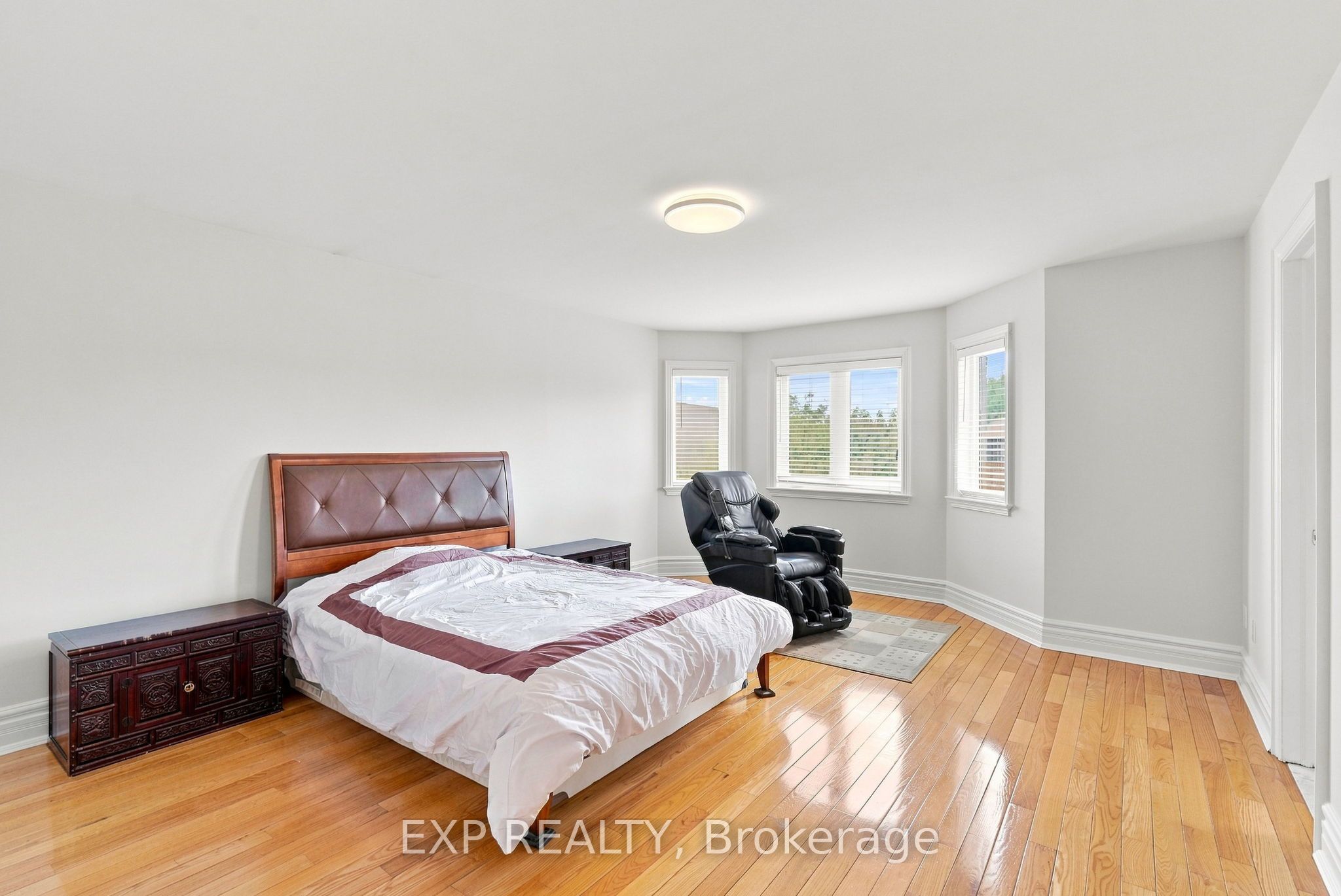 33 Valleyford Avenue Property Photo 16