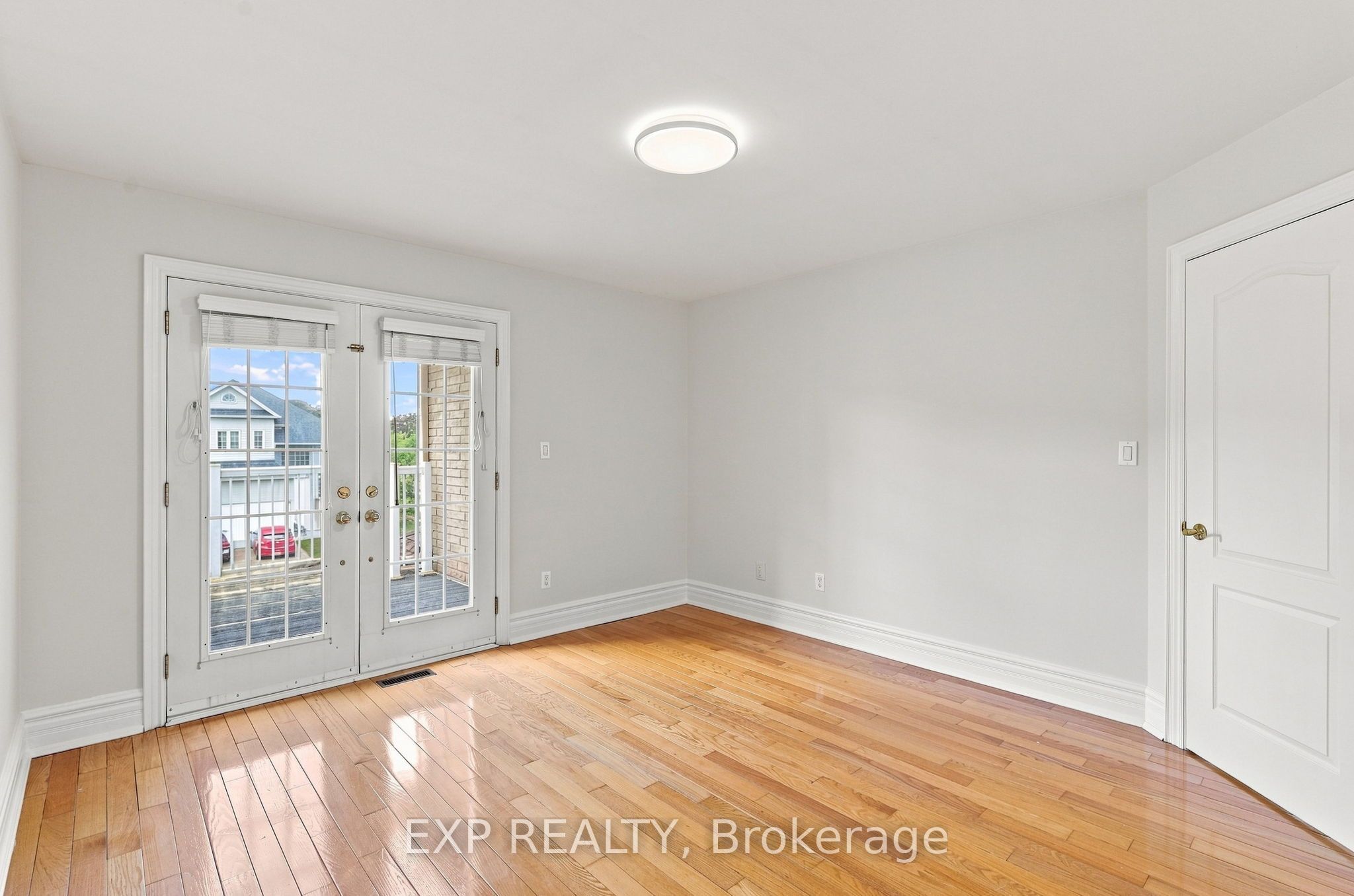 33 Valleyford Avenue Property Photo 23