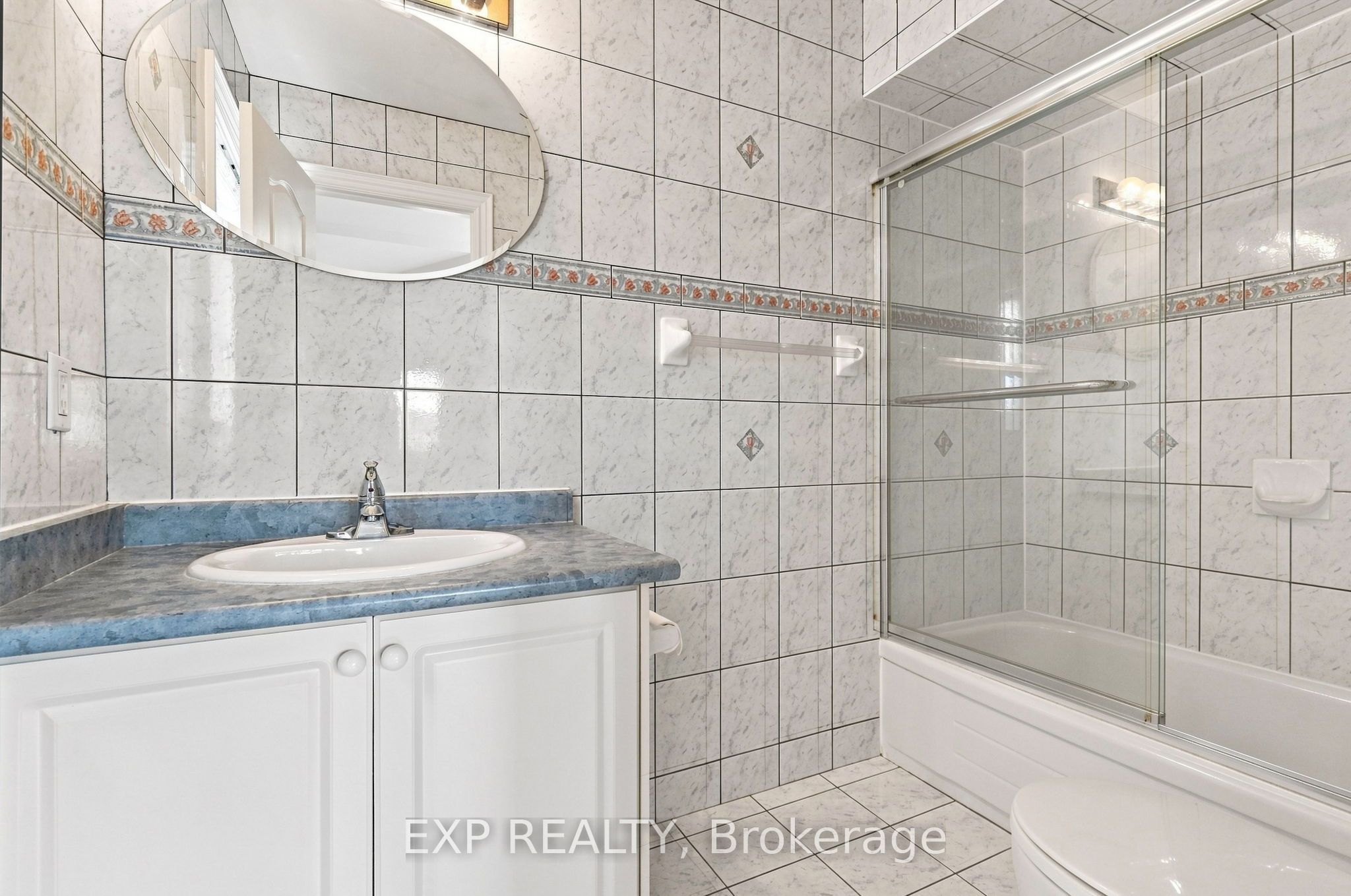 33 Valleyford Avenue Property Photo 27