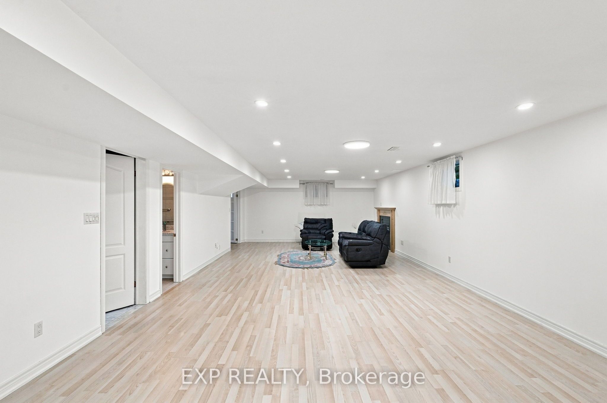 33 Valleyford Avenue Property Photo 31