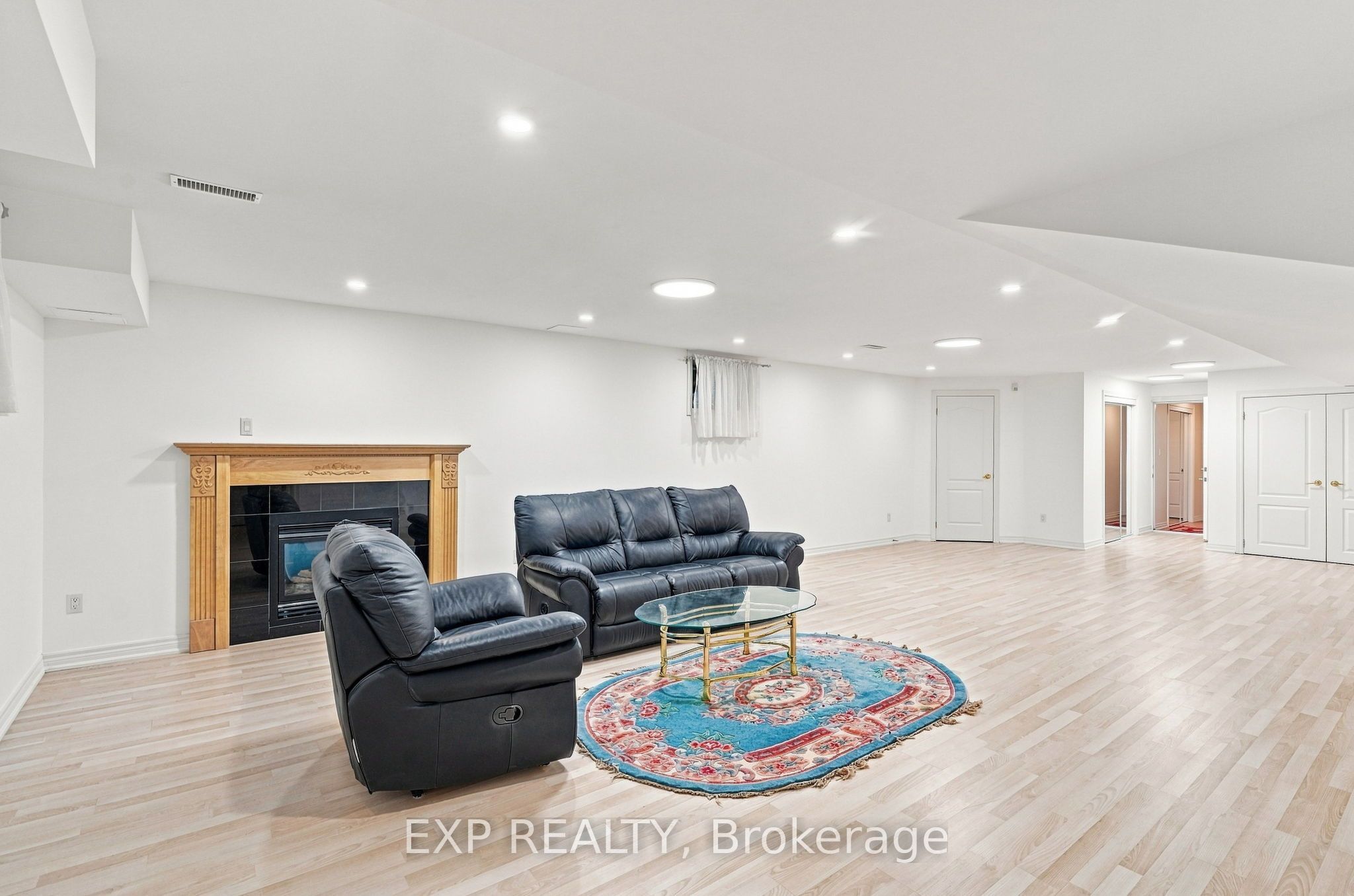 33 Valleyford Avenue Property Photo 32