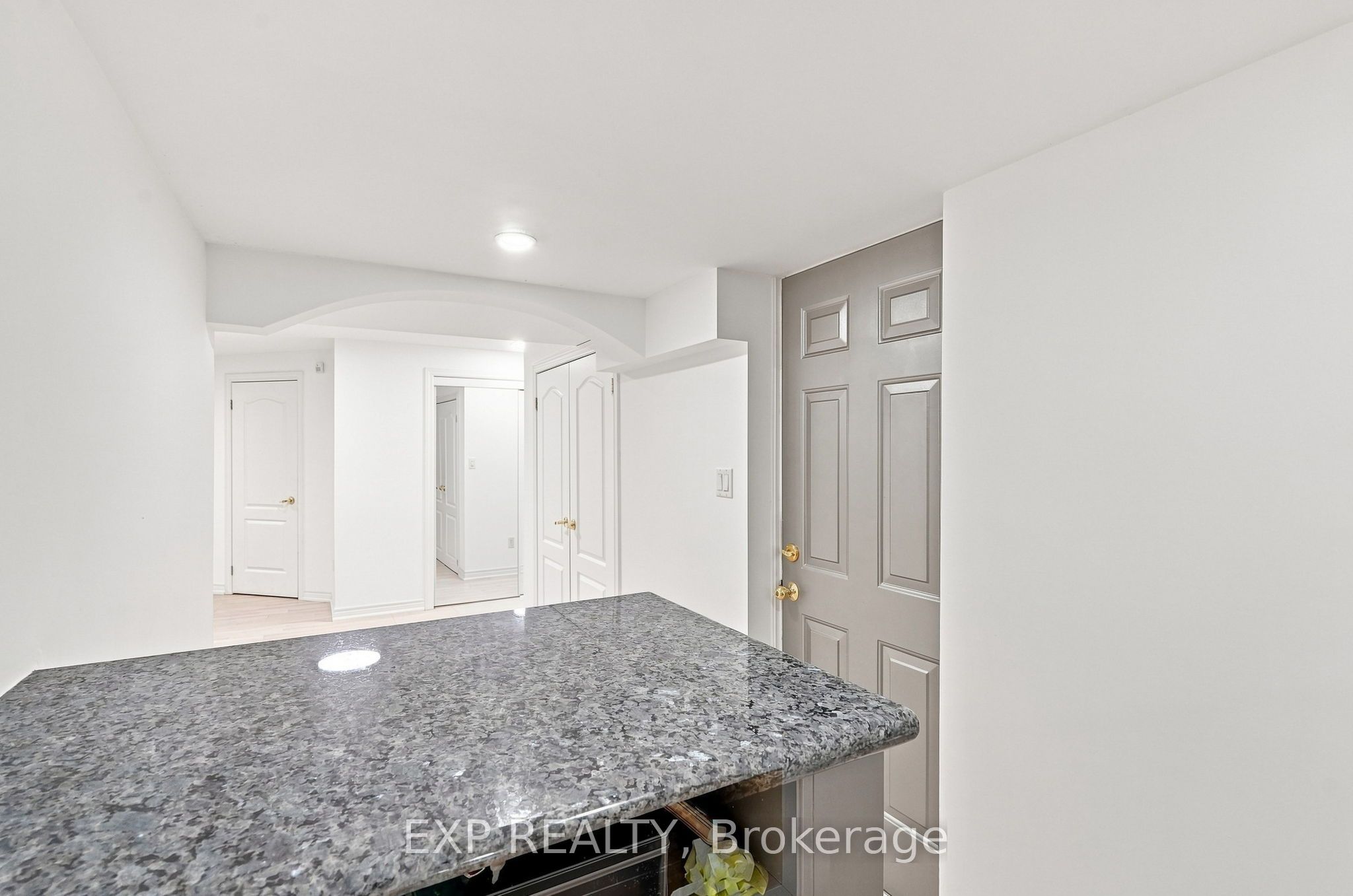 33 Valleyford Avenue Property Photo 34