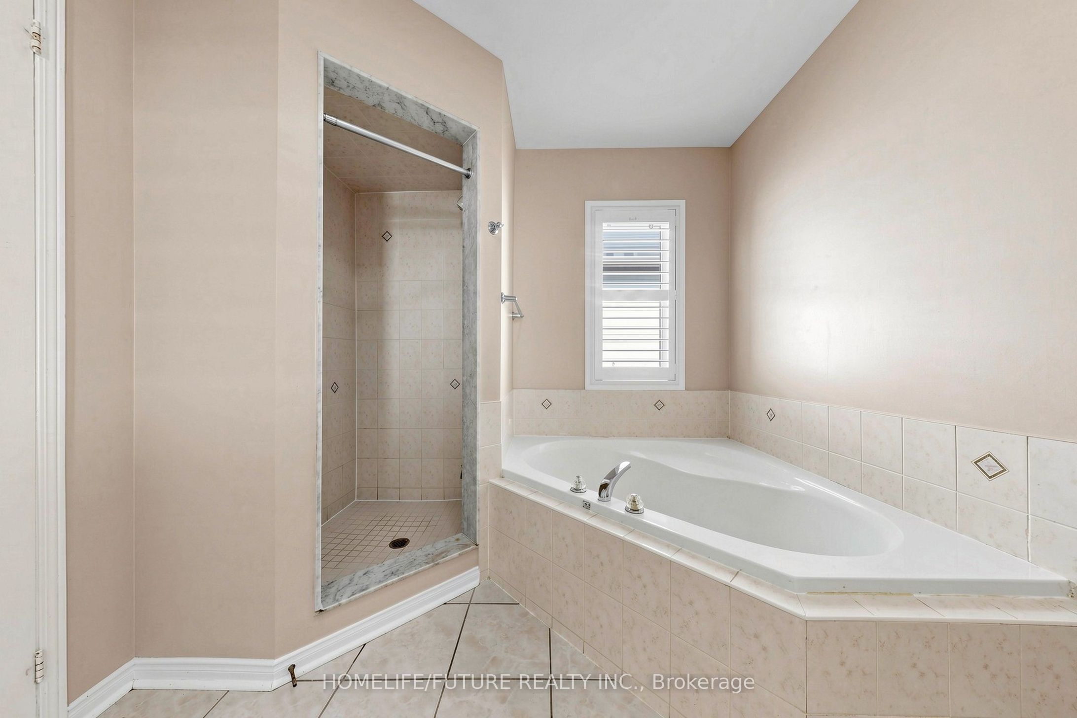 18 Holloway Road Property Photo 25