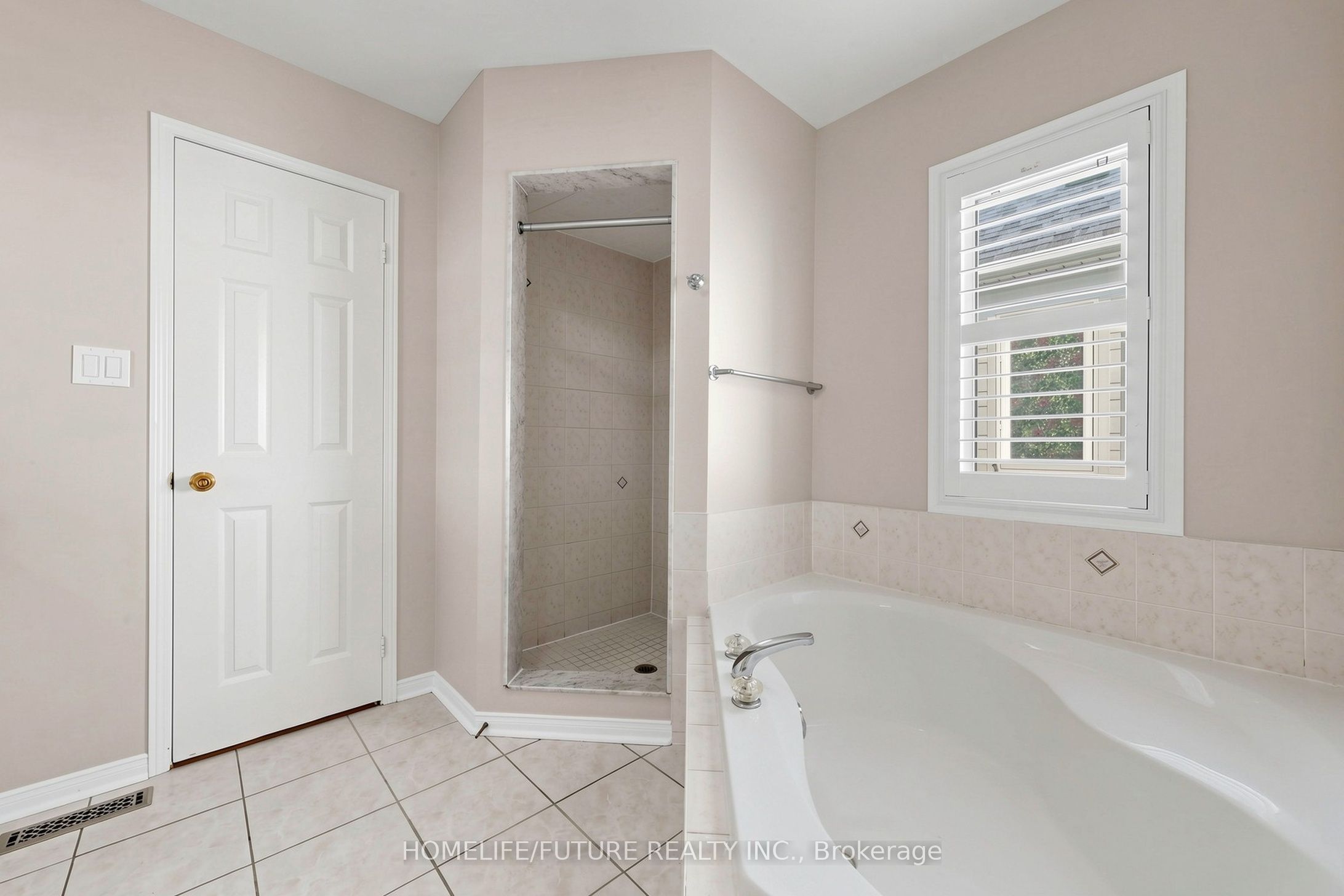 18 Holloway Road Property Photo 26