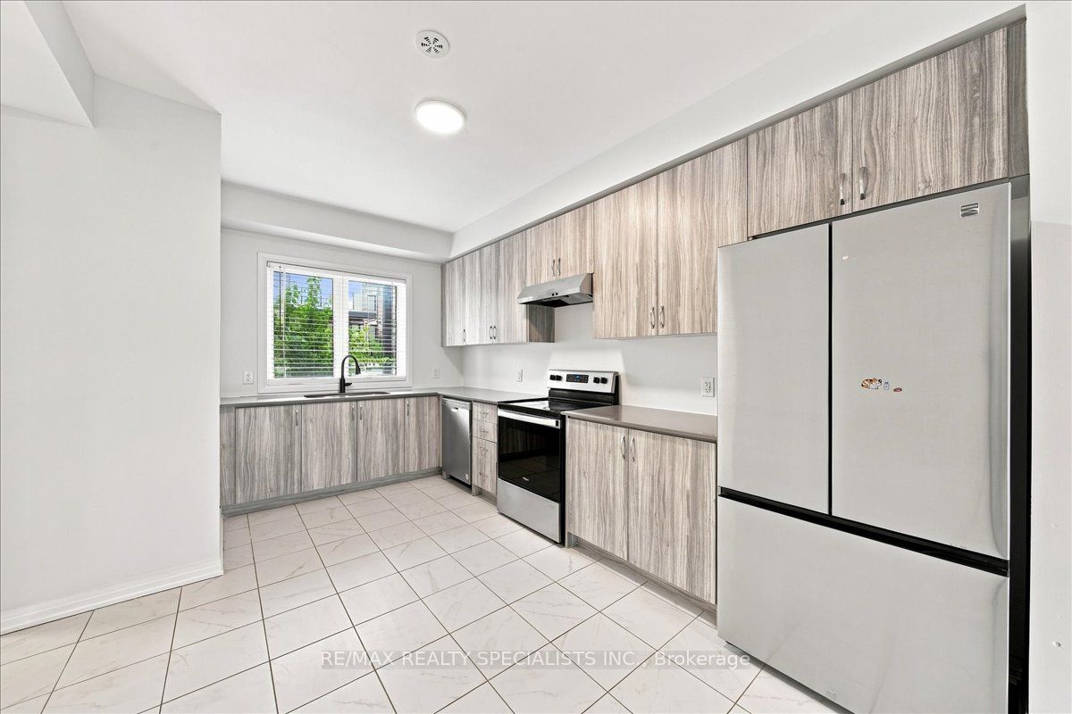 220 Dissette Street 13 Property Photo 7