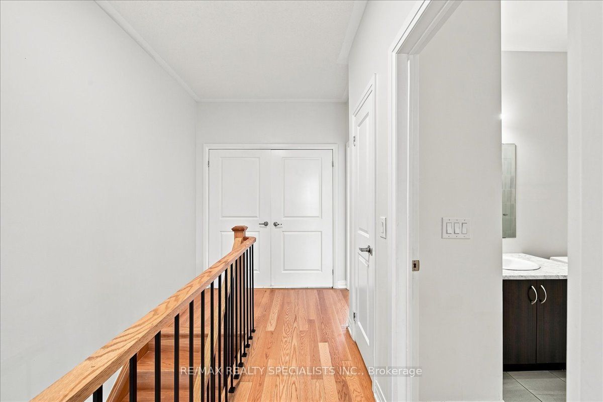 220 Dissette Street 13 Property Photo 15