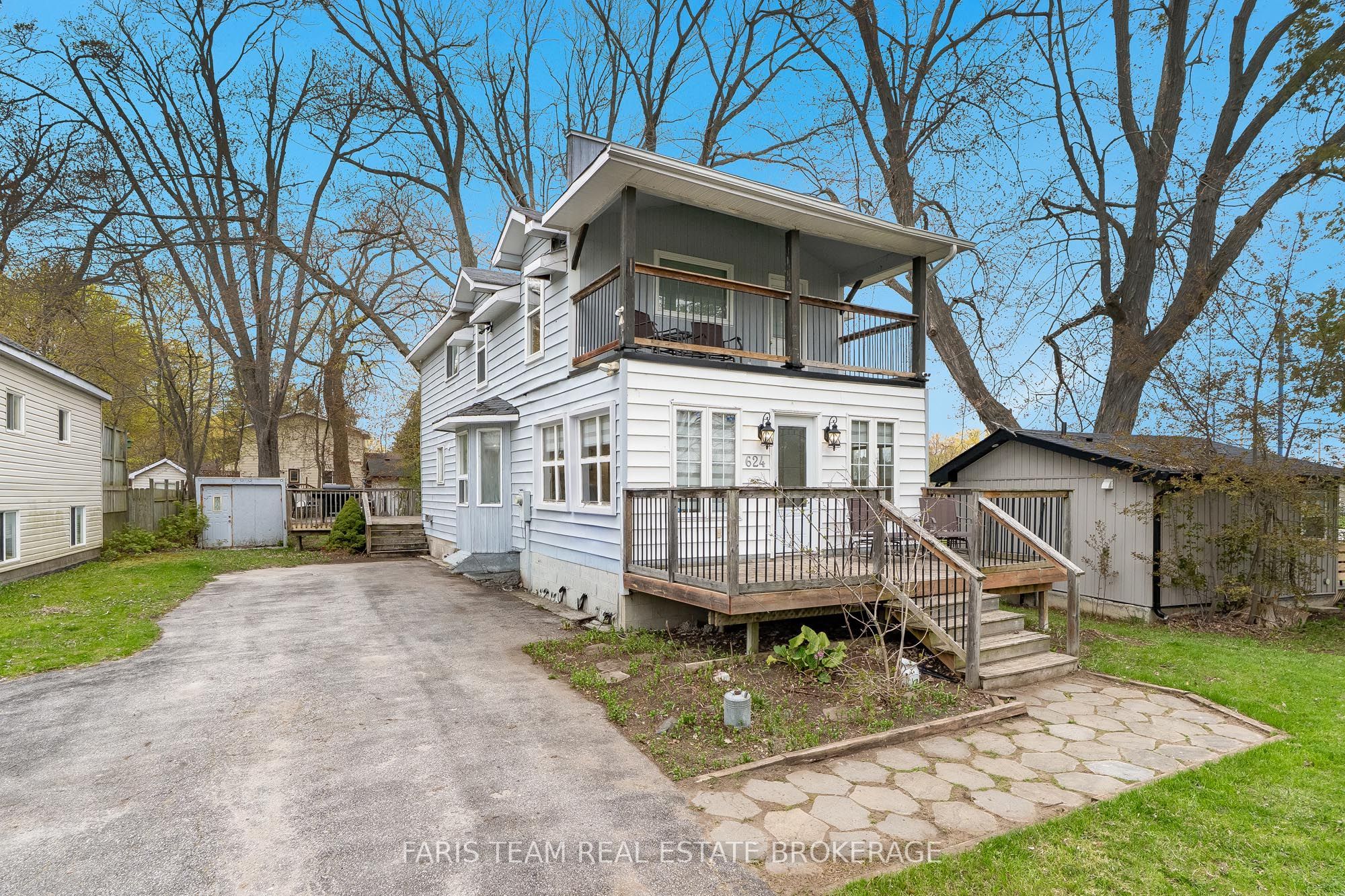 687 Innisfil Beach Road Property Photo 4