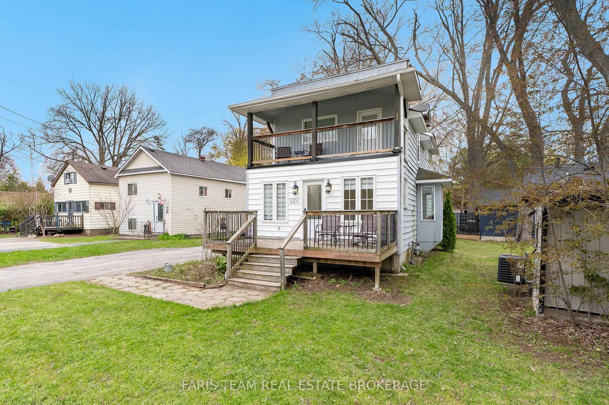 687 Innisfil Beach Road Property Photo 5