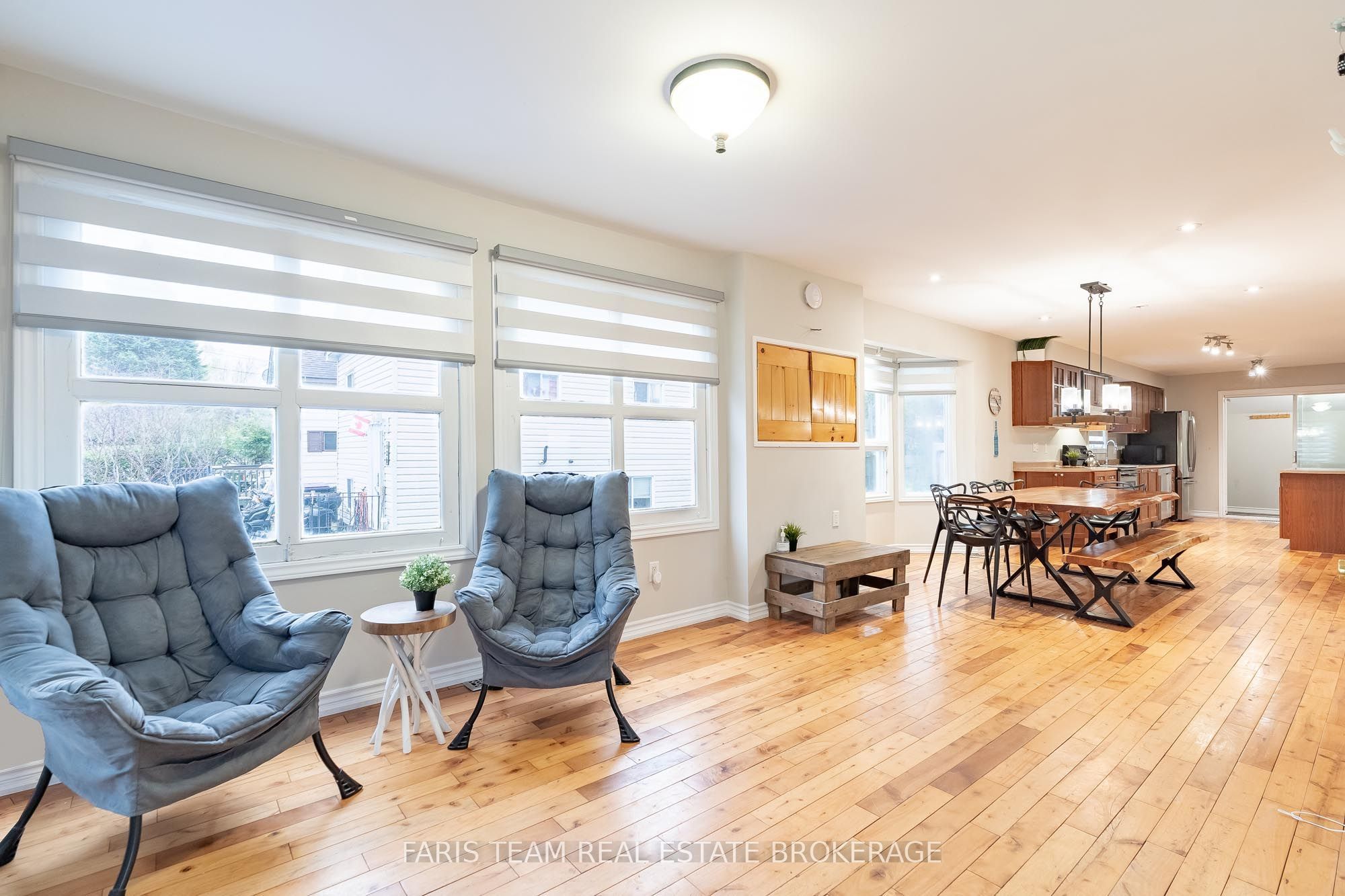 687 Innisfil Beach Road Property Photo 6