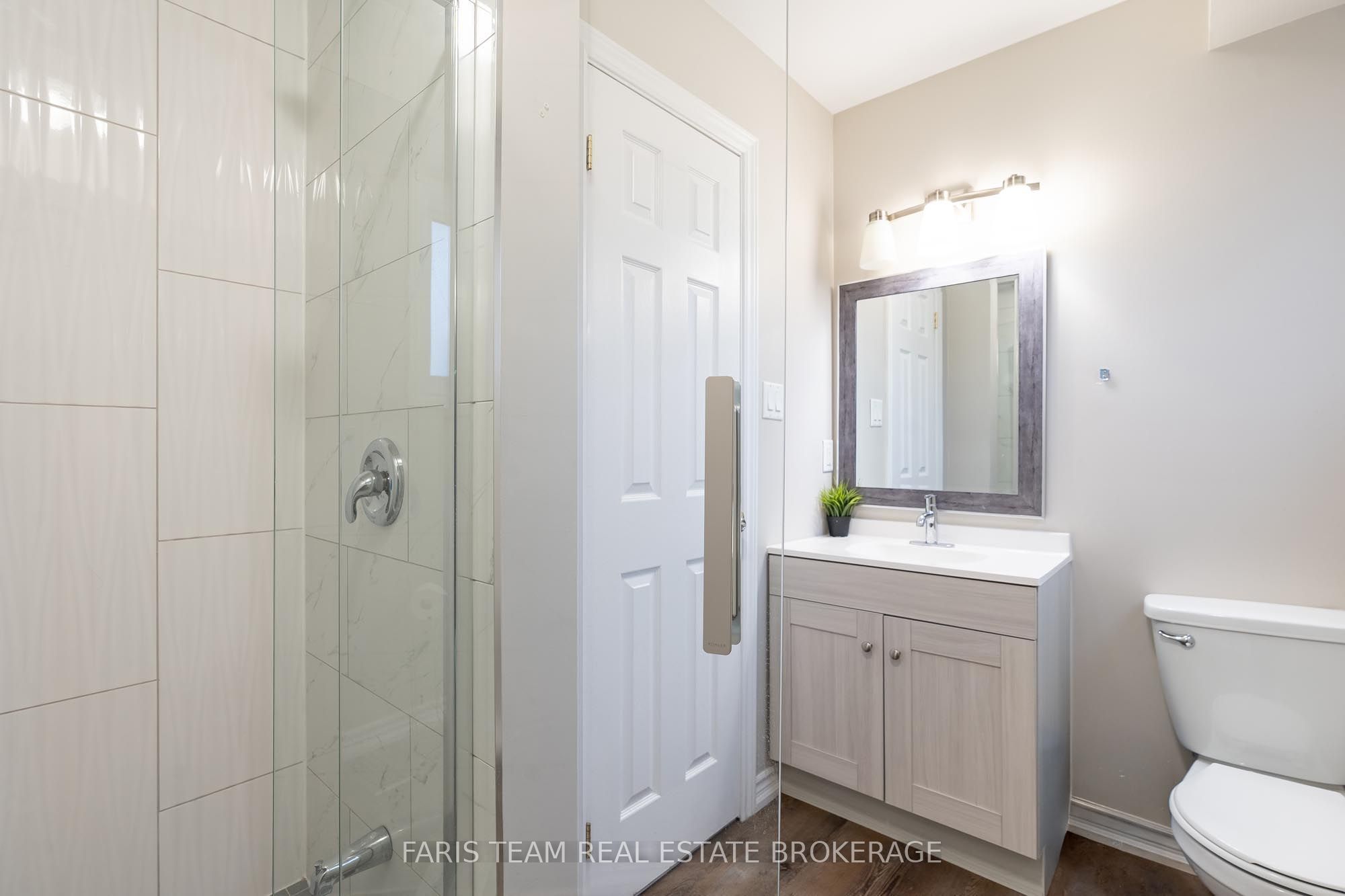 687 Innisfil Beach Road Property Photo 12