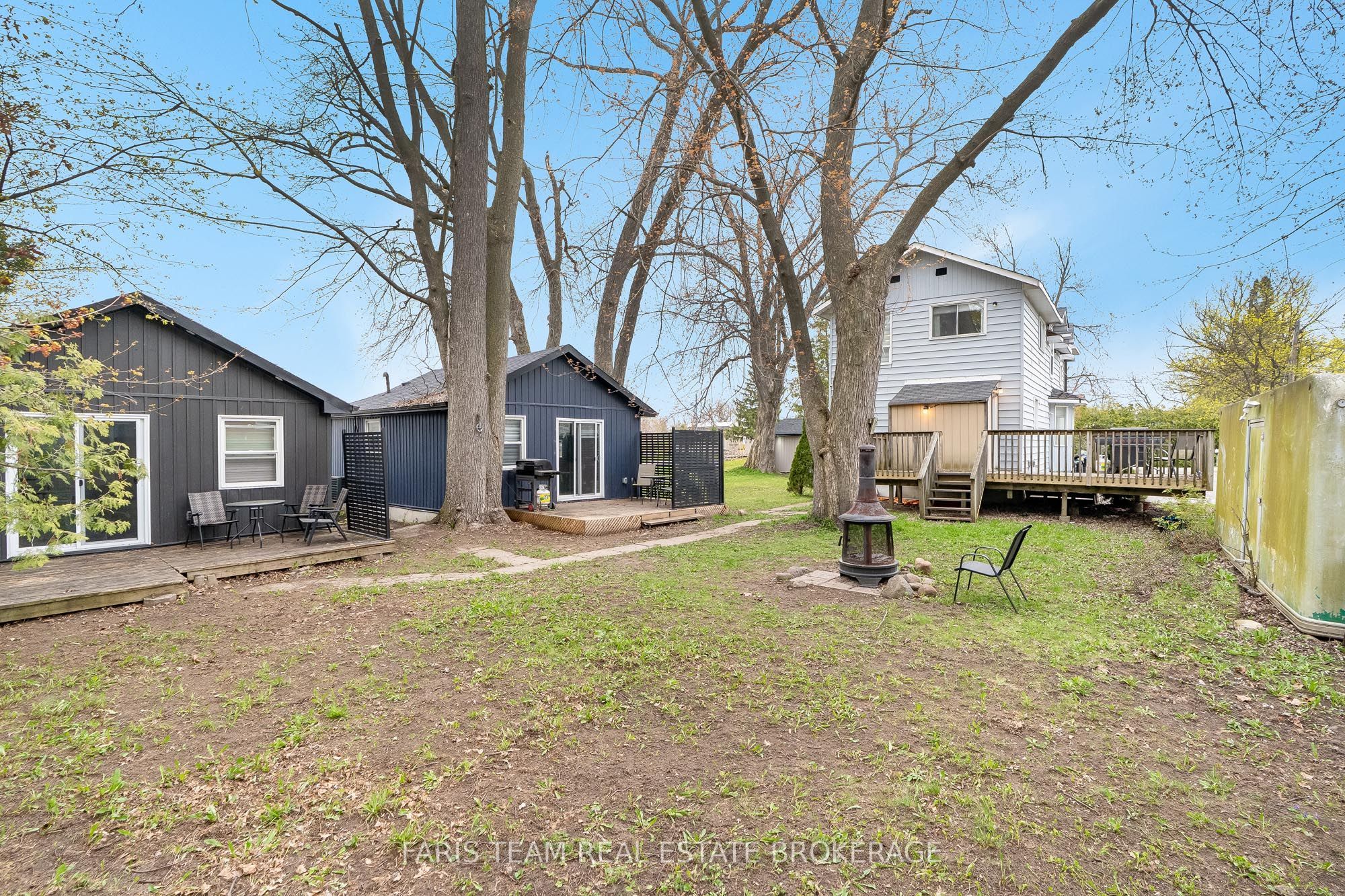687 Innisfil Beach Road Property Photo 22