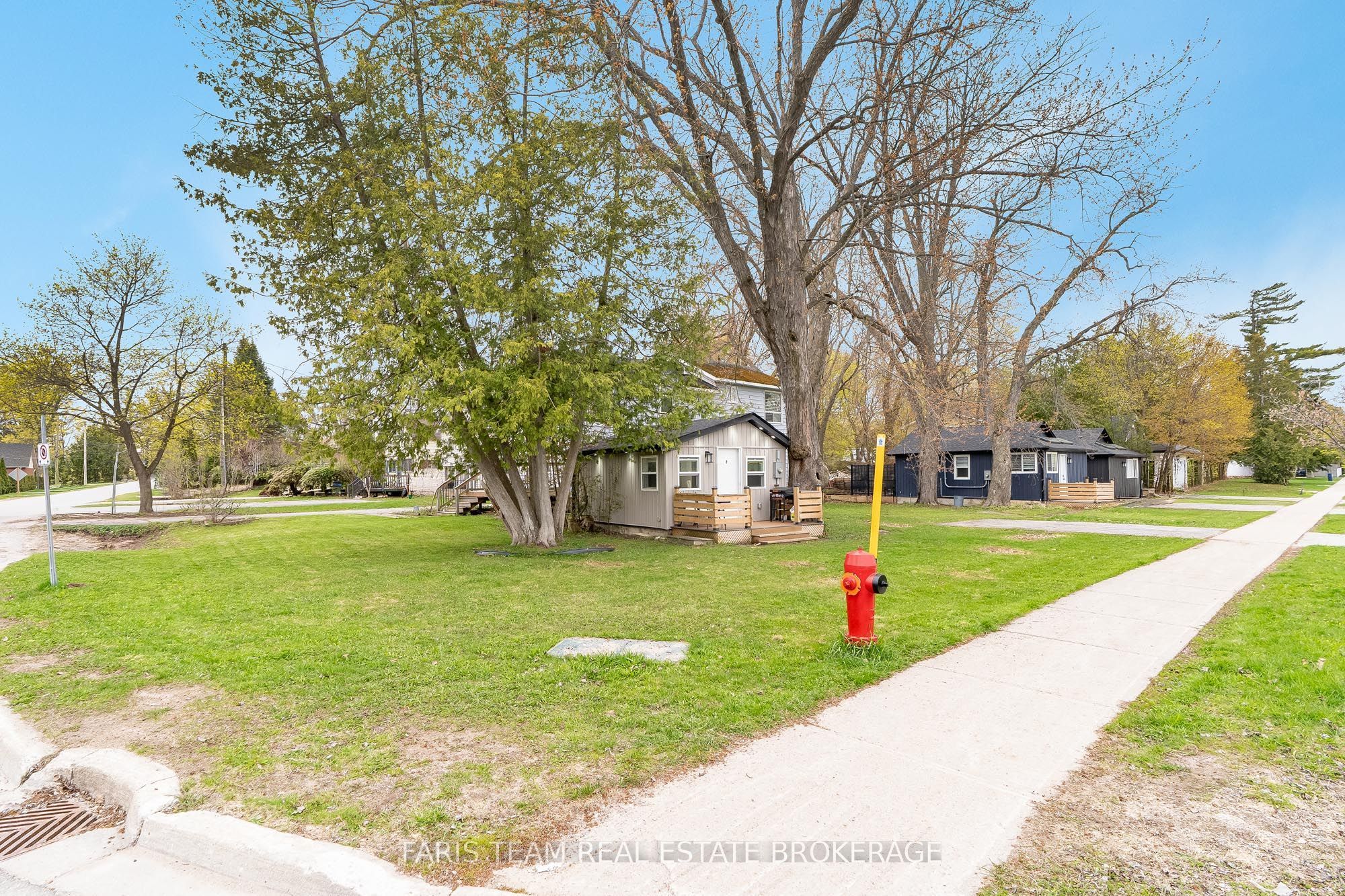 687 Innisfil Beach Road Property Photo 23