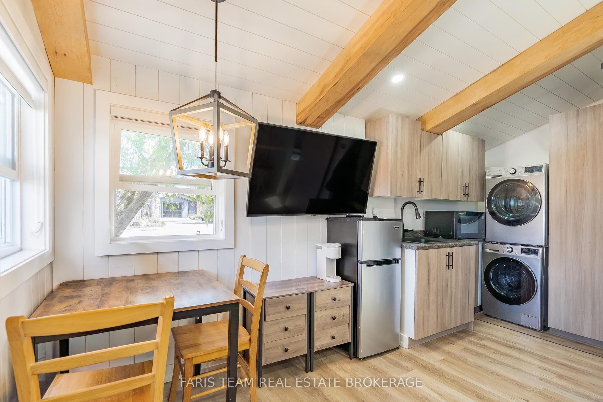 687 Innisfil Beach Road Property Photo 26