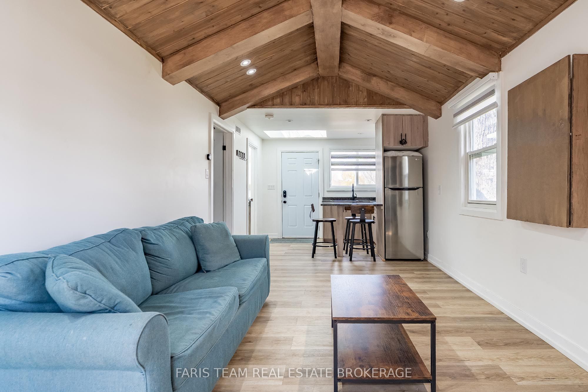 687 Innisfil Beach Road Property Photo 33