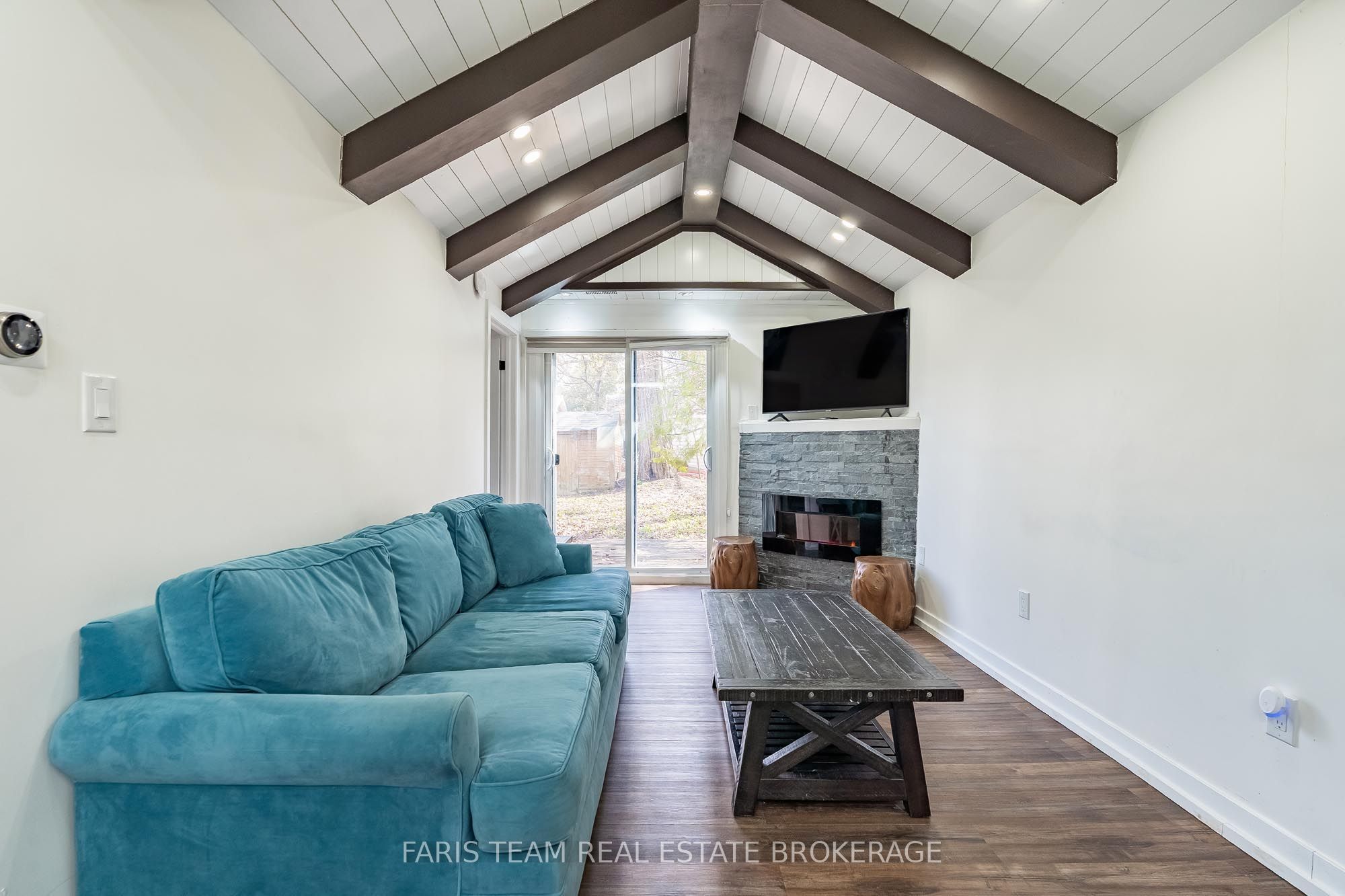 687 Innisfil Beach Road Property Photo 40