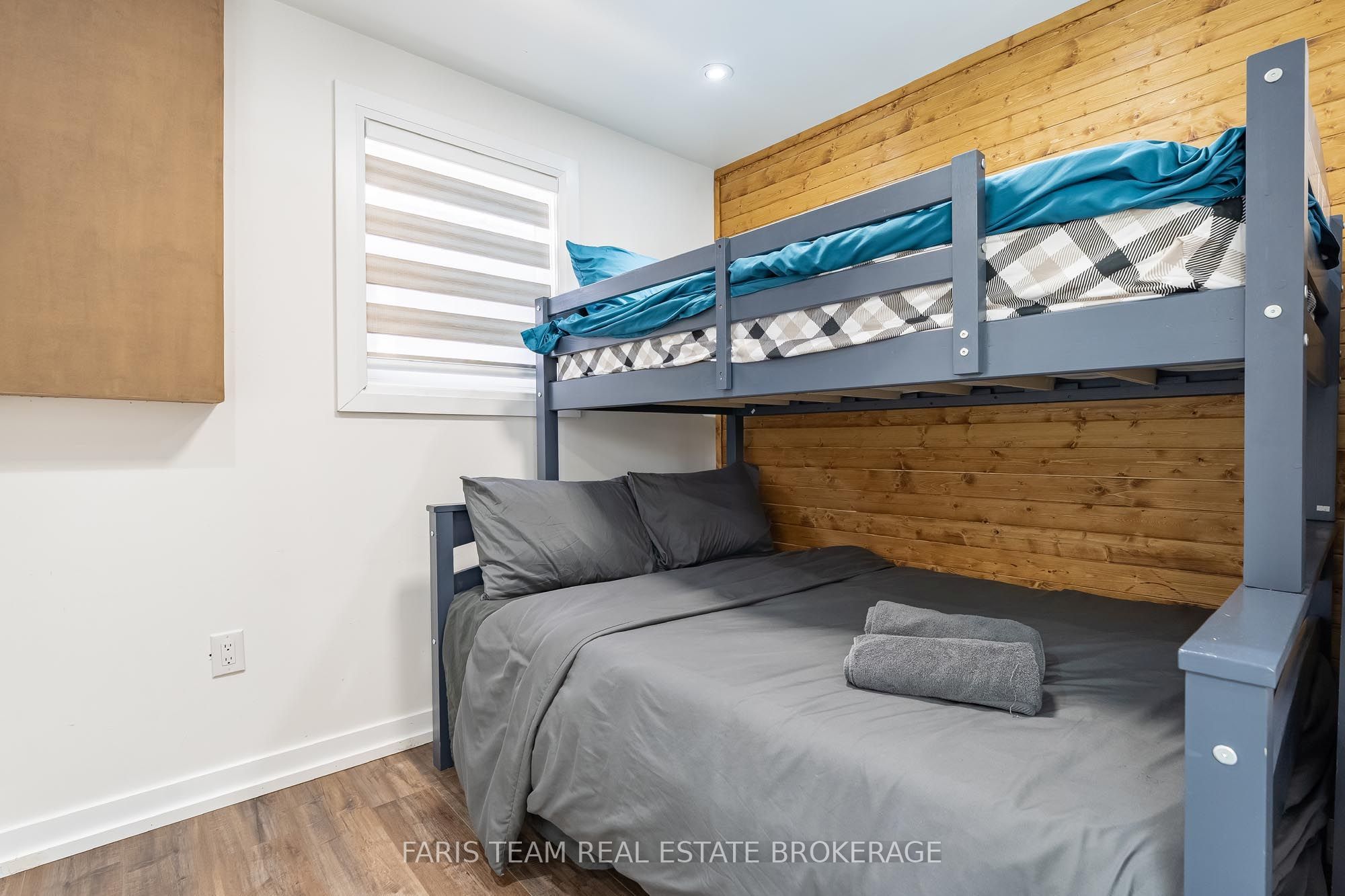 687 Innisfil Beach Road Property Photo 43