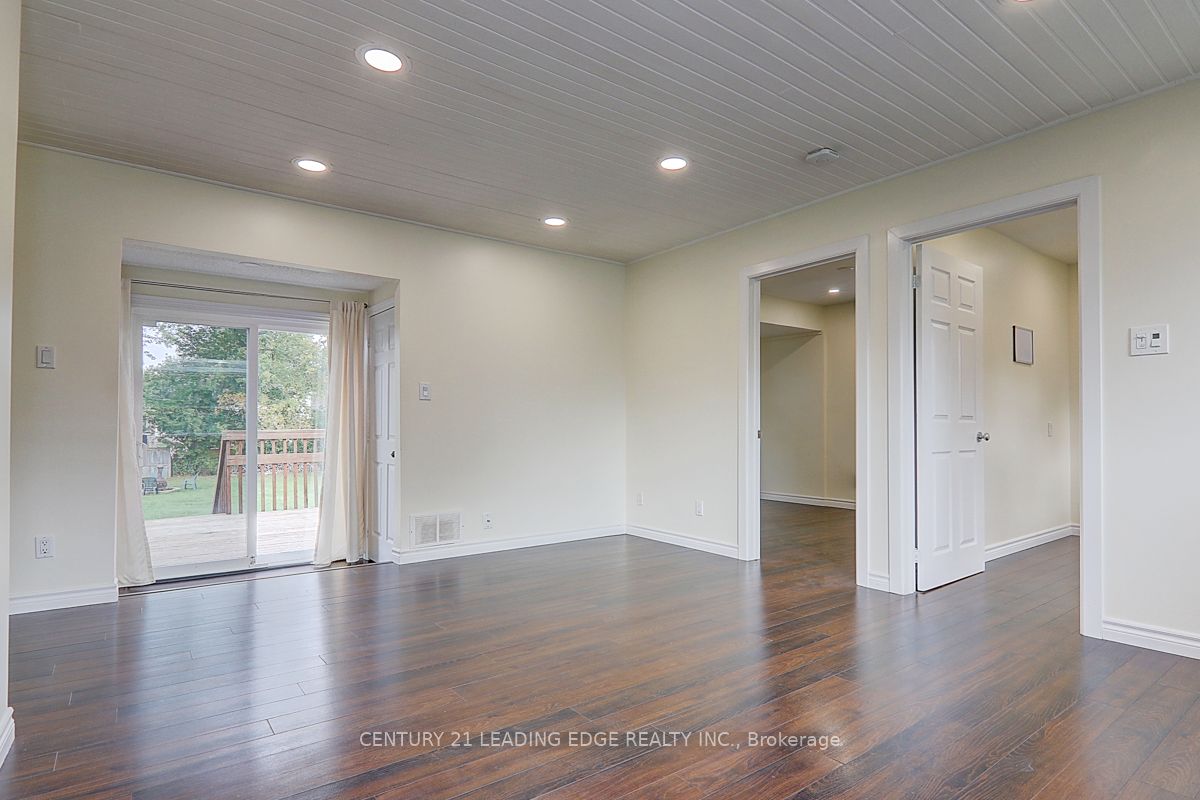 346 Annshiela Drive Main Level Property Photo 6
