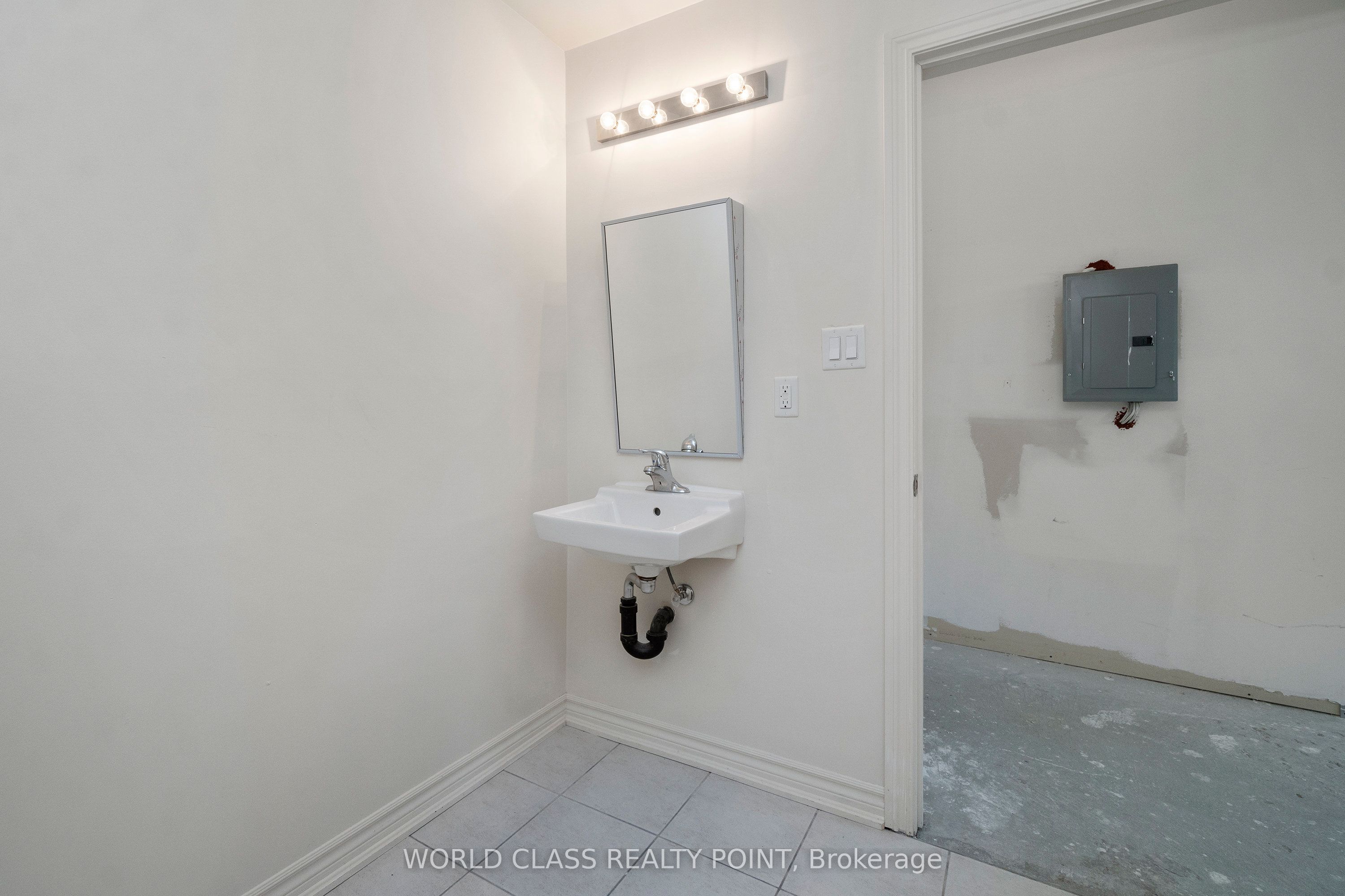 73 Cathedral High Street Property Photo 32
