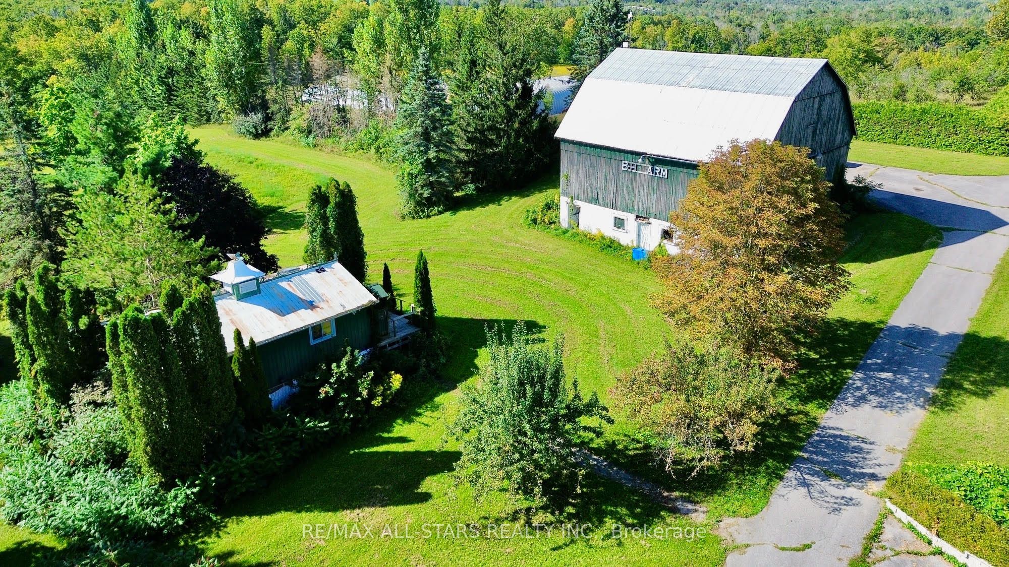 14200 Sideroad 18 Property Photo 3