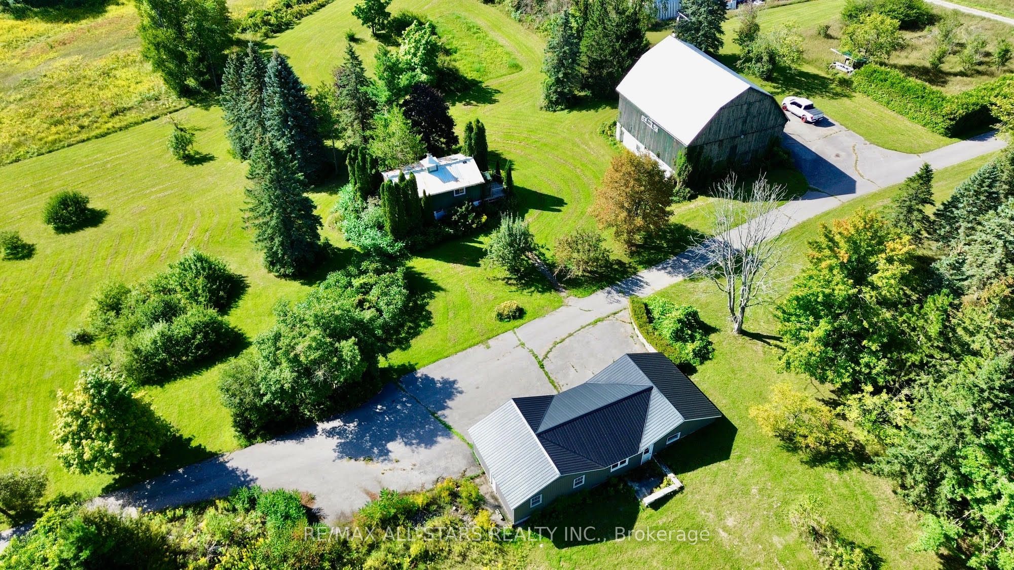 14200 Sideroad 18 Property Photo 4