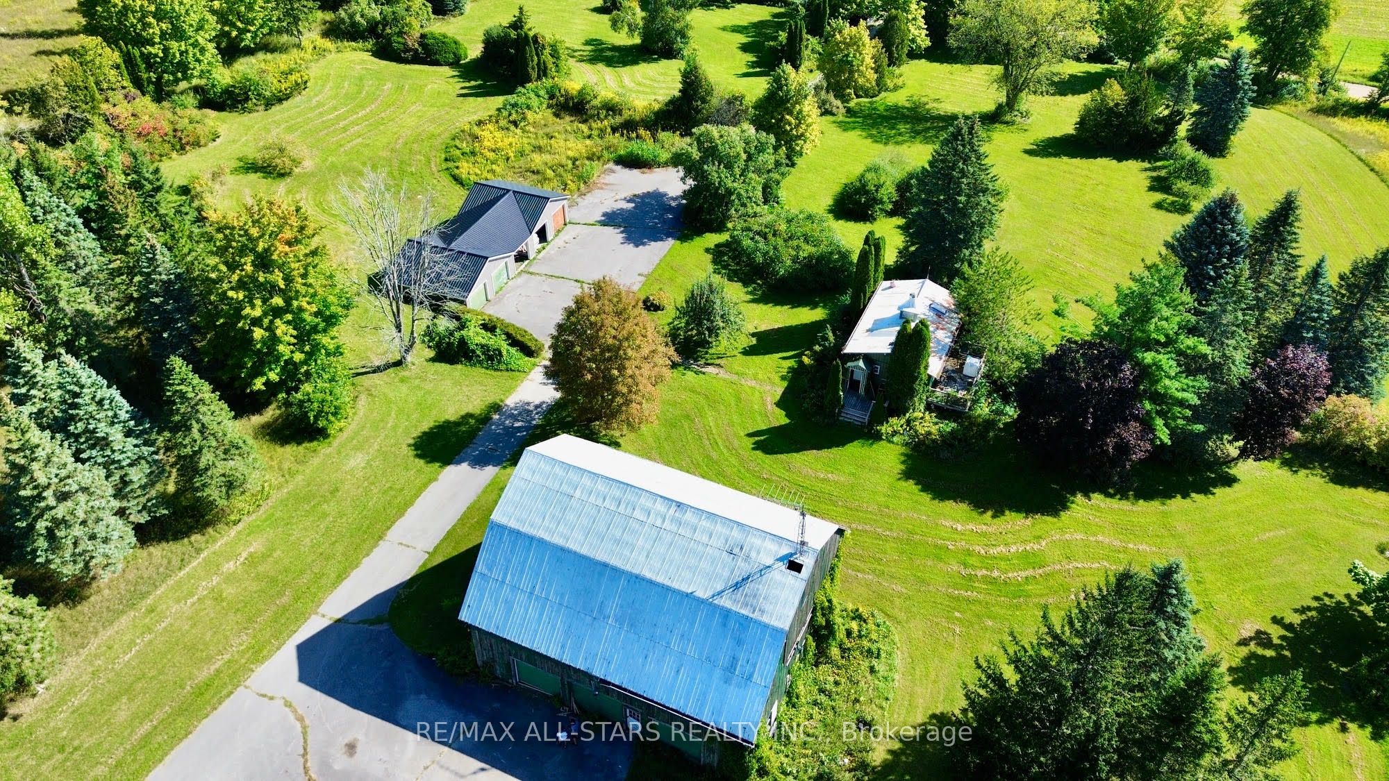 14200 Sideroad 18 Property Photo 5