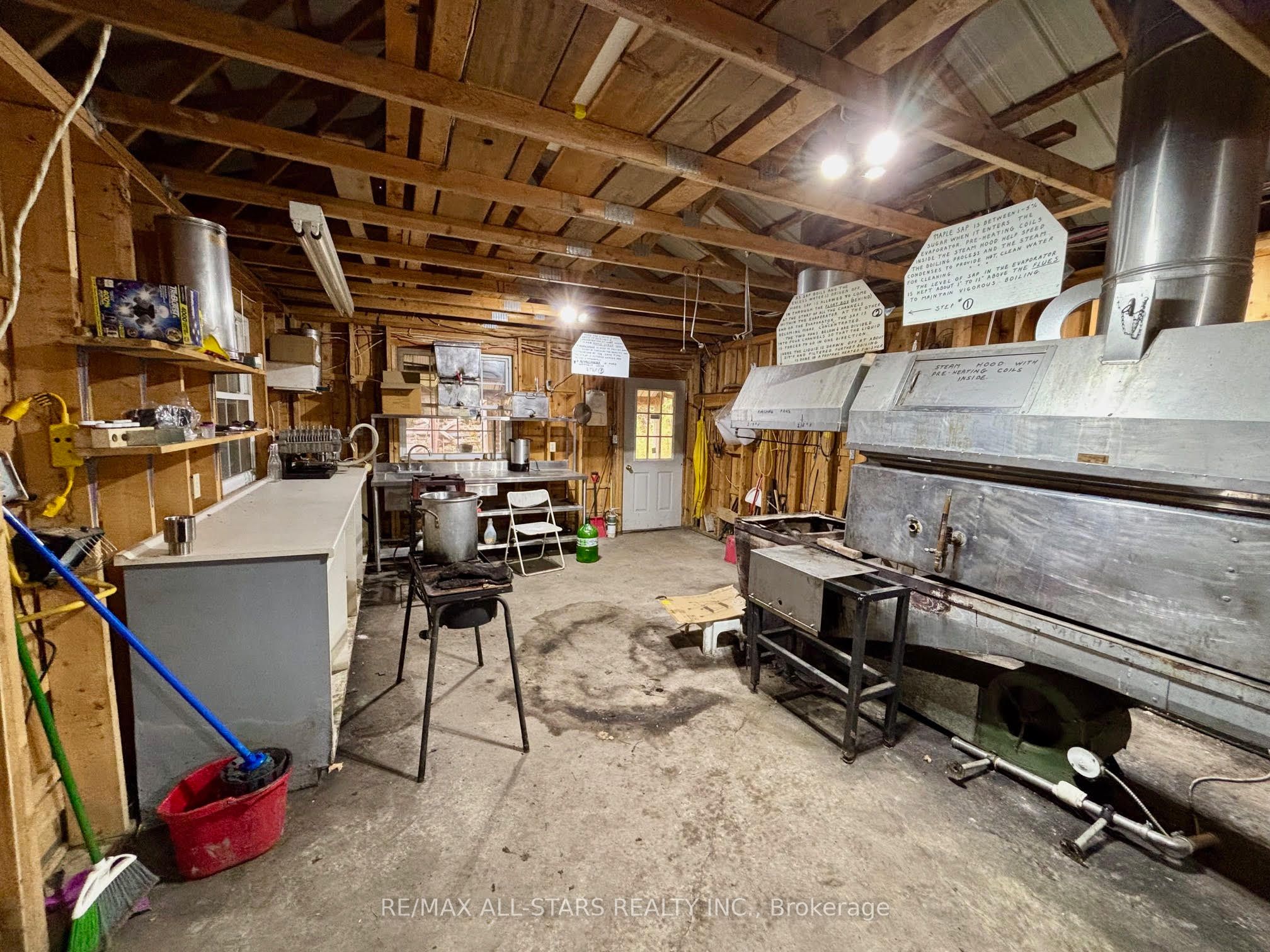 14200 Sideroad 18 Property Photo 26