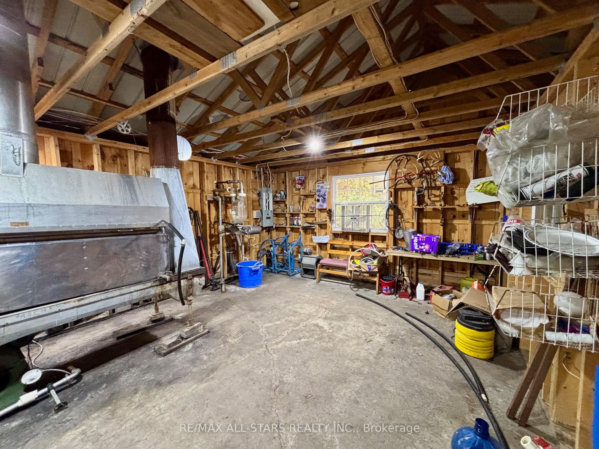 14200 Sideroad 18 Property Photo 27