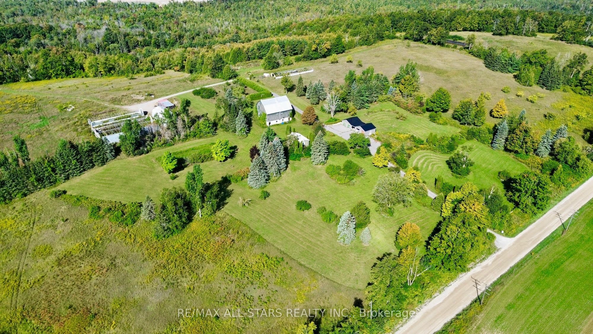 14200 Sideroad 18 Property Photo 29